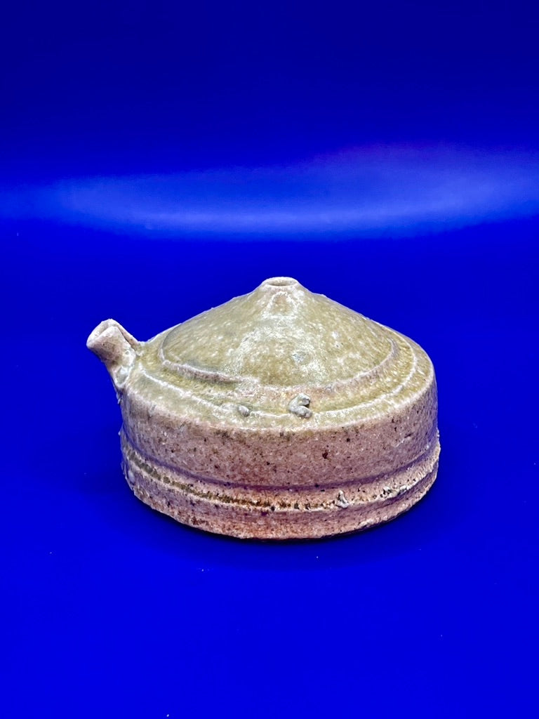 Suiteki, water-dropper for calligraphy, Shigaraki yaki, unglazed woodfired stoneware, feldspar inclusions S043