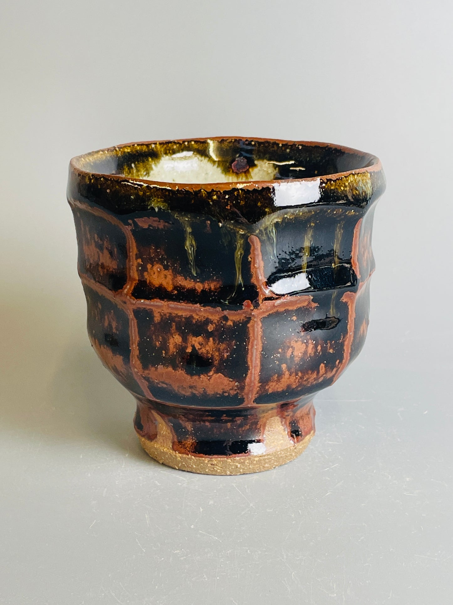 Yunomi, faceted, temmoku, nuka, T1259