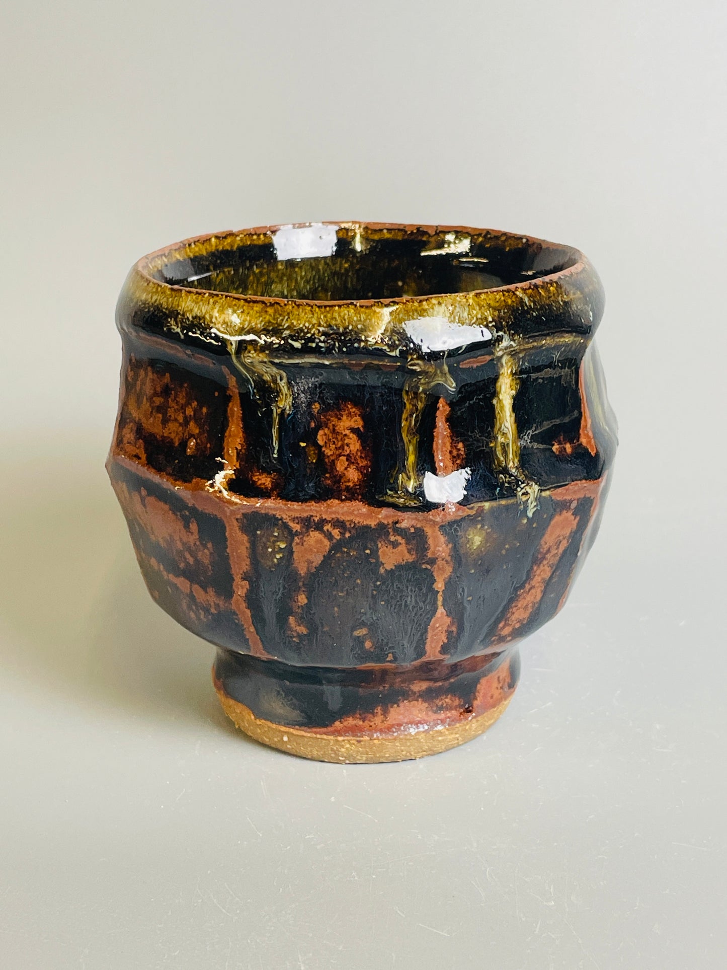 Yunomi, faceted, temmoku, nuka, T1278