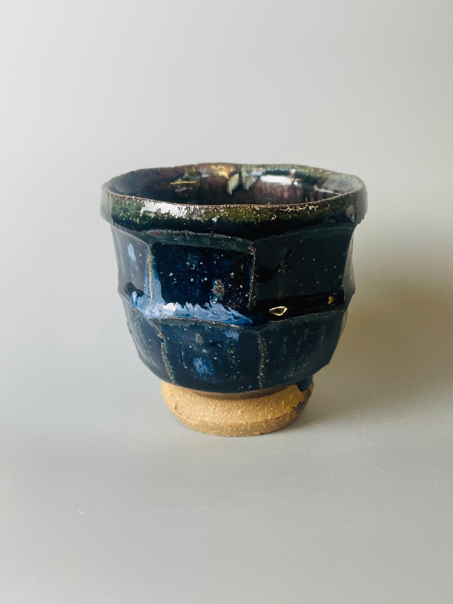 Yunomi, faceted, blue ash T1467