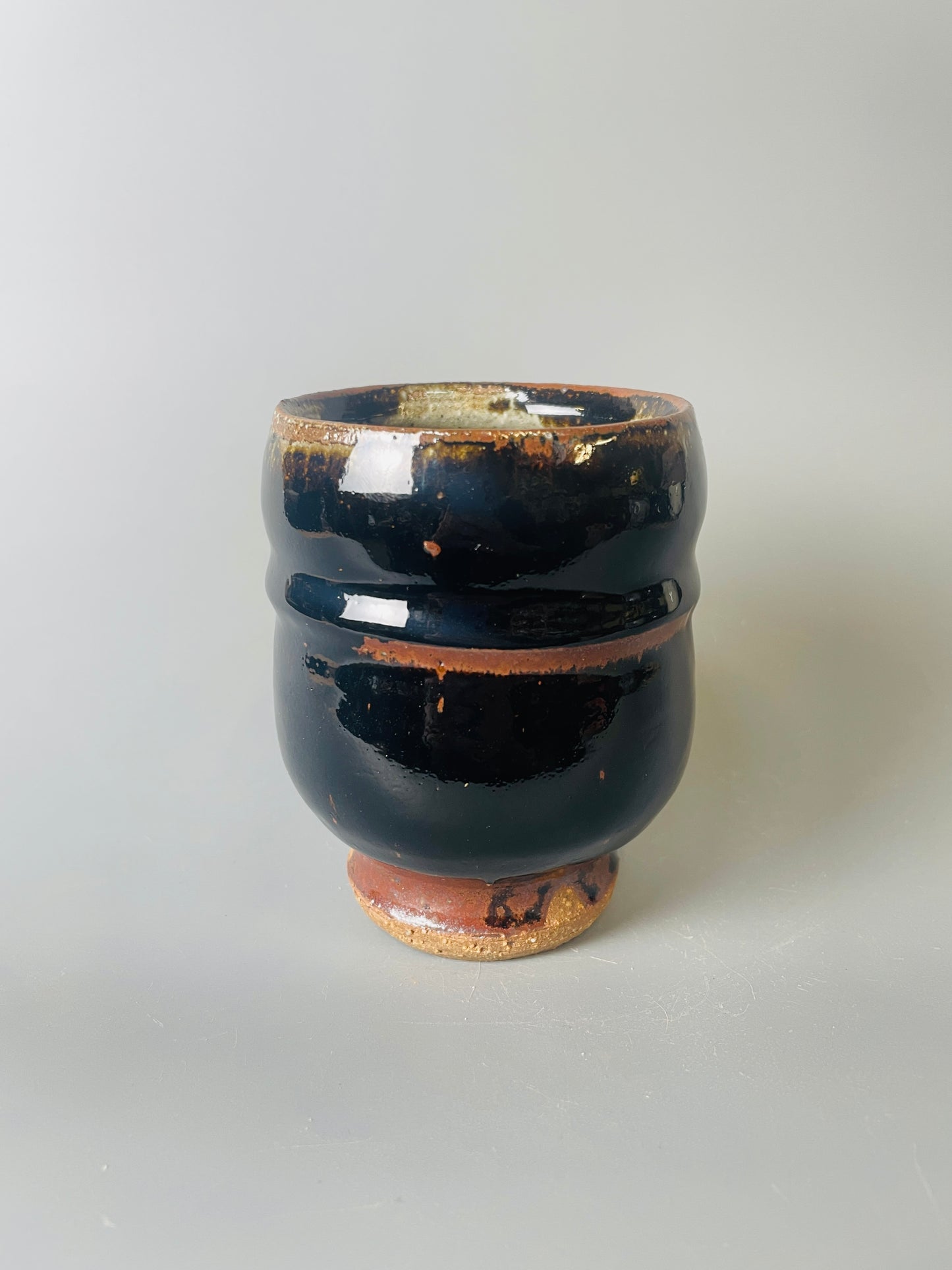 Yunomi, faceted, temmoku, nuka, T1472