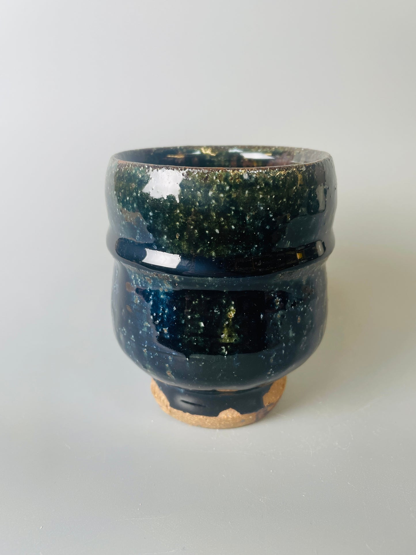 Yunomi, ridged, blue ash, T1474