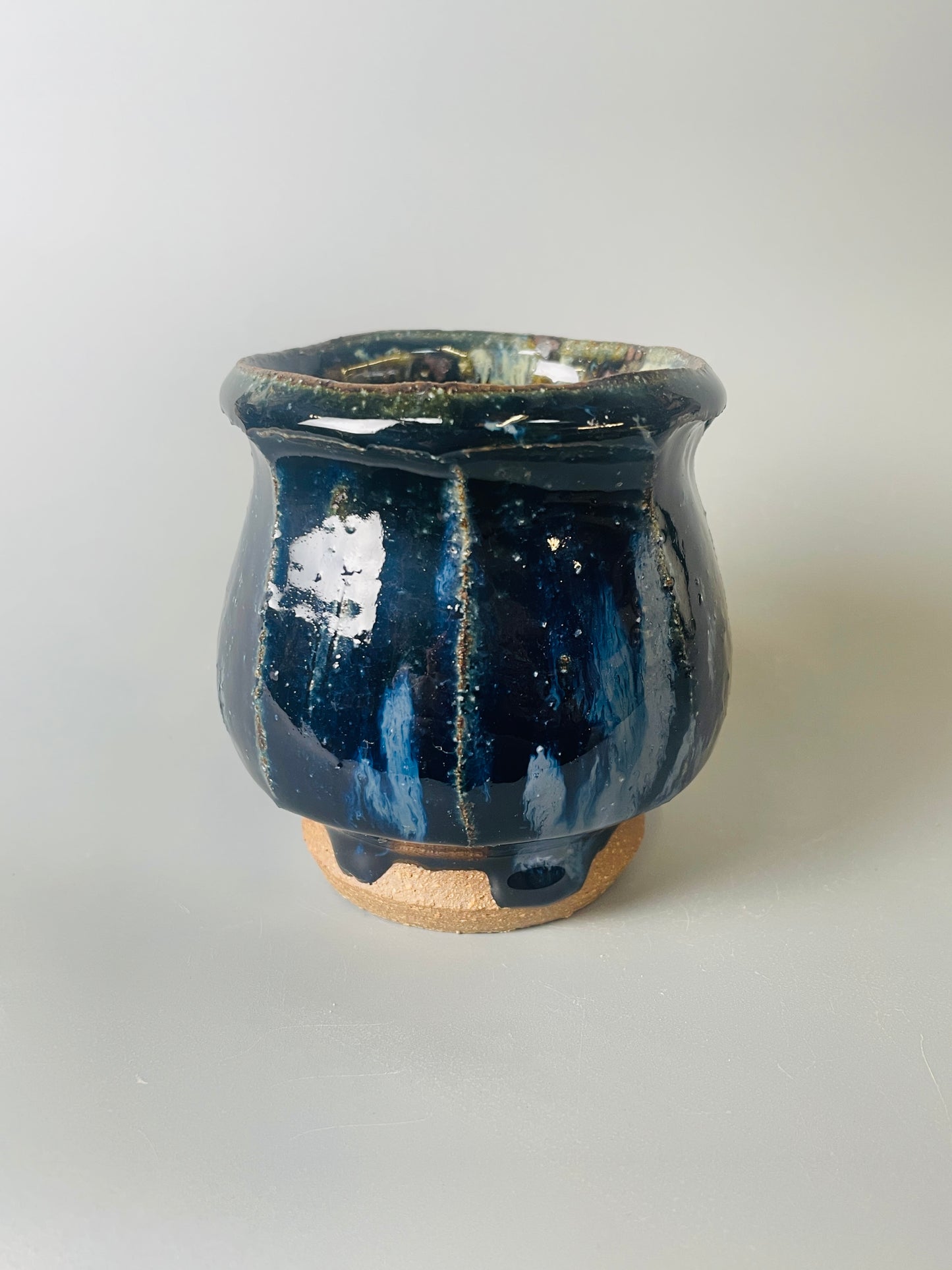 yunomi, faceted, blue ash, nuka T1484