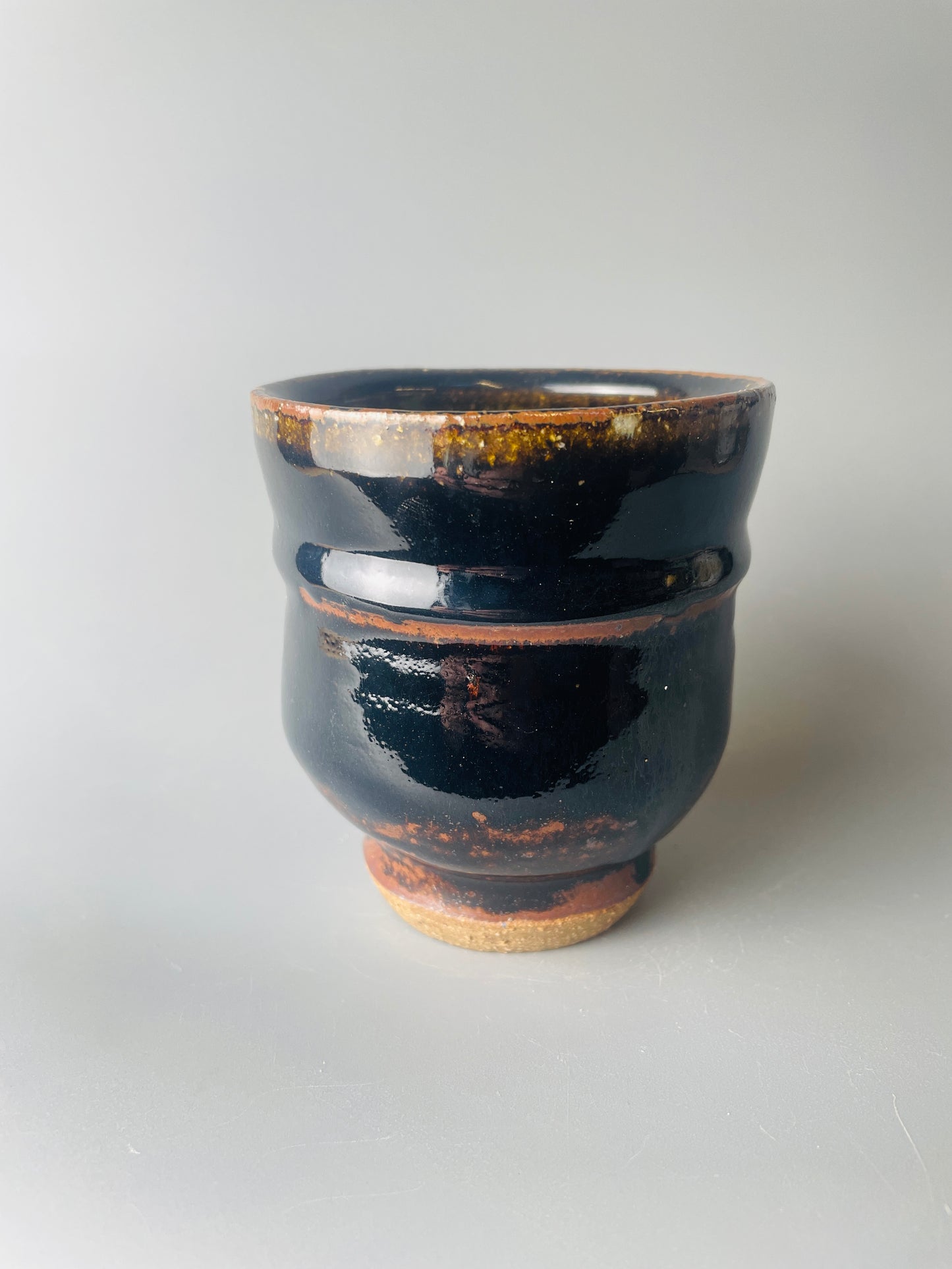 Yunomi, ridged, temmoku T1487