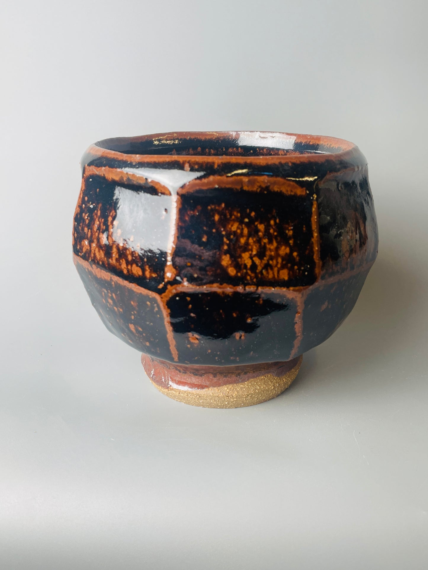 Bowl, faceted, temmoku T1494