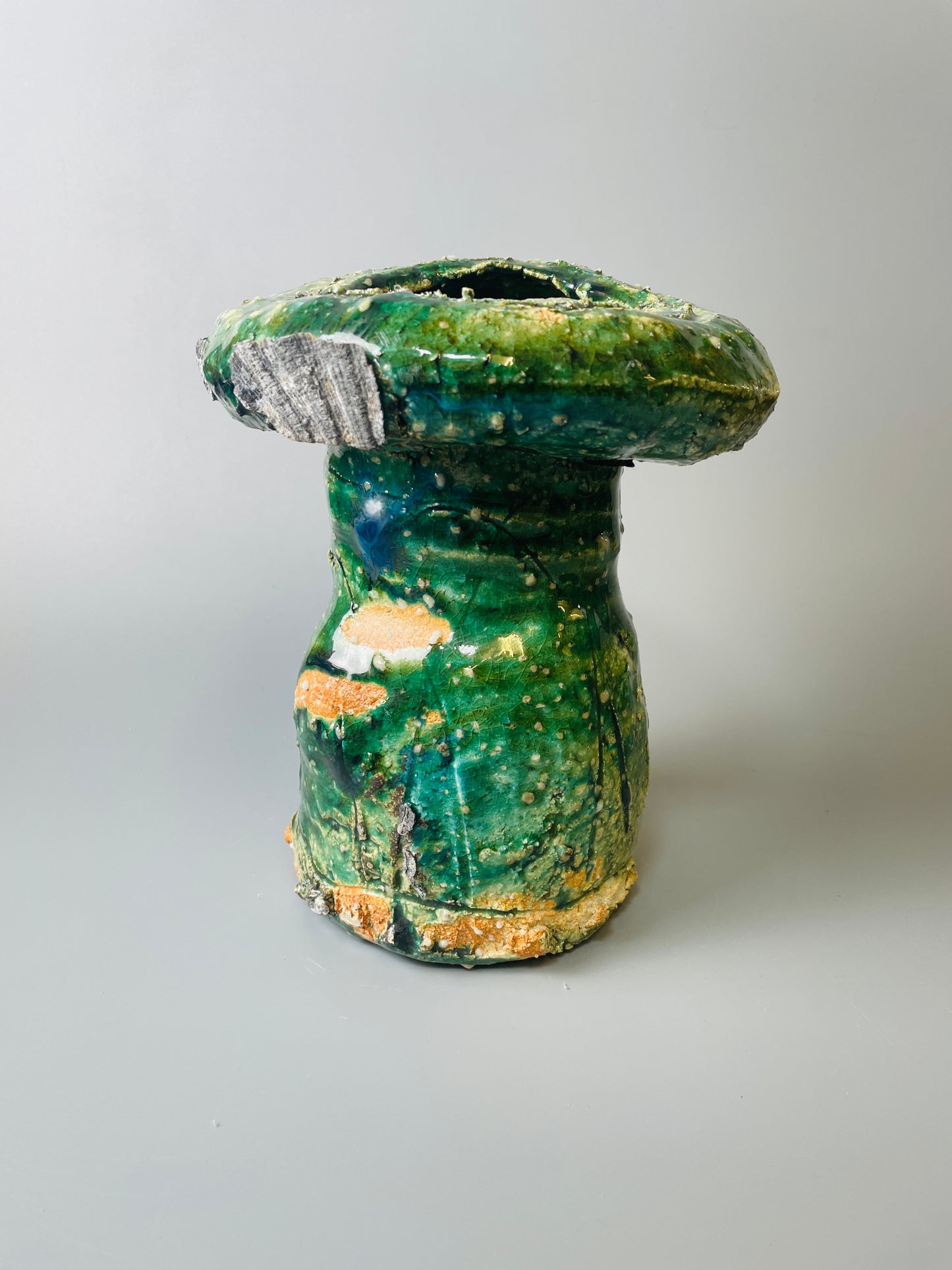 Shiga Oribe hanging kake hanaire, side fired, inclusion body, needle ash, personal marks for AA, A104