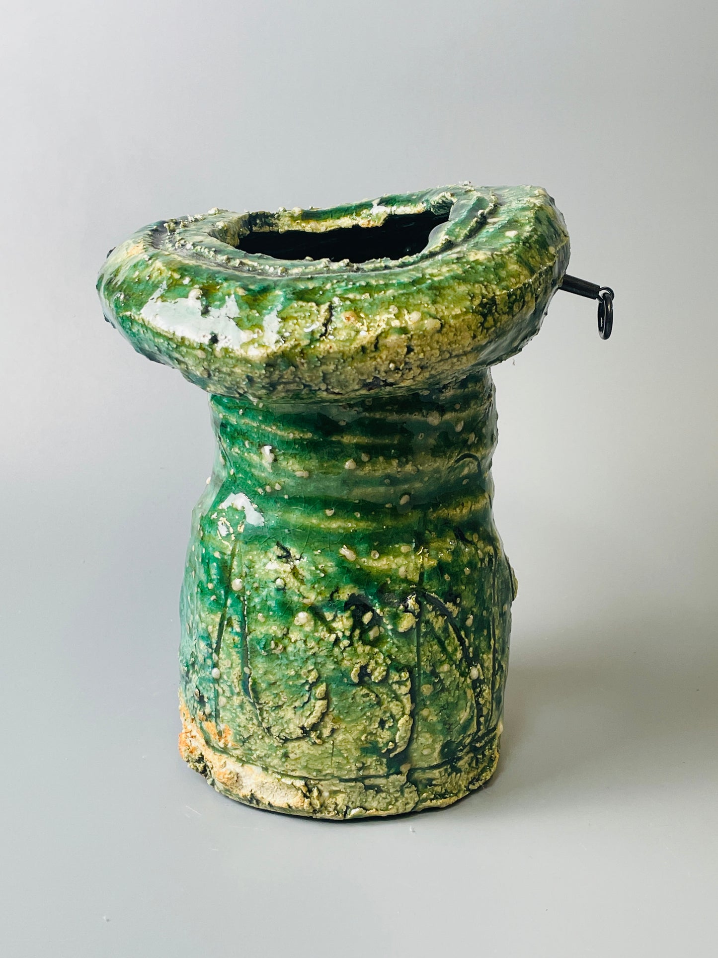 Shiga Oribe hanging kake hanaire, side fired, inclusion body, needle ash, personal marks for AA, A104