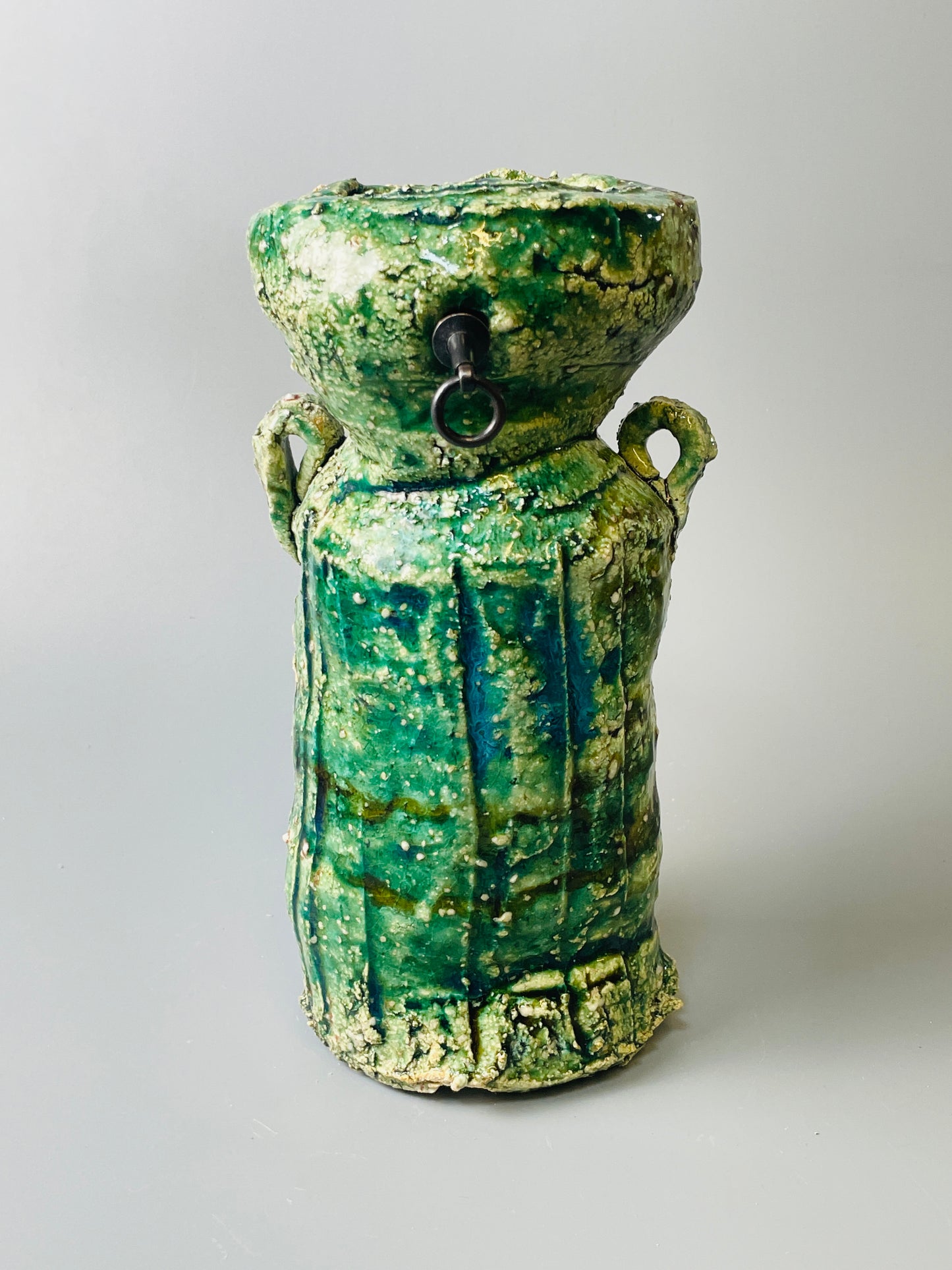 Shiga Oribe hanging kake hanaire, side fired, inclusion body, needle ash, personal marks for AA, A111