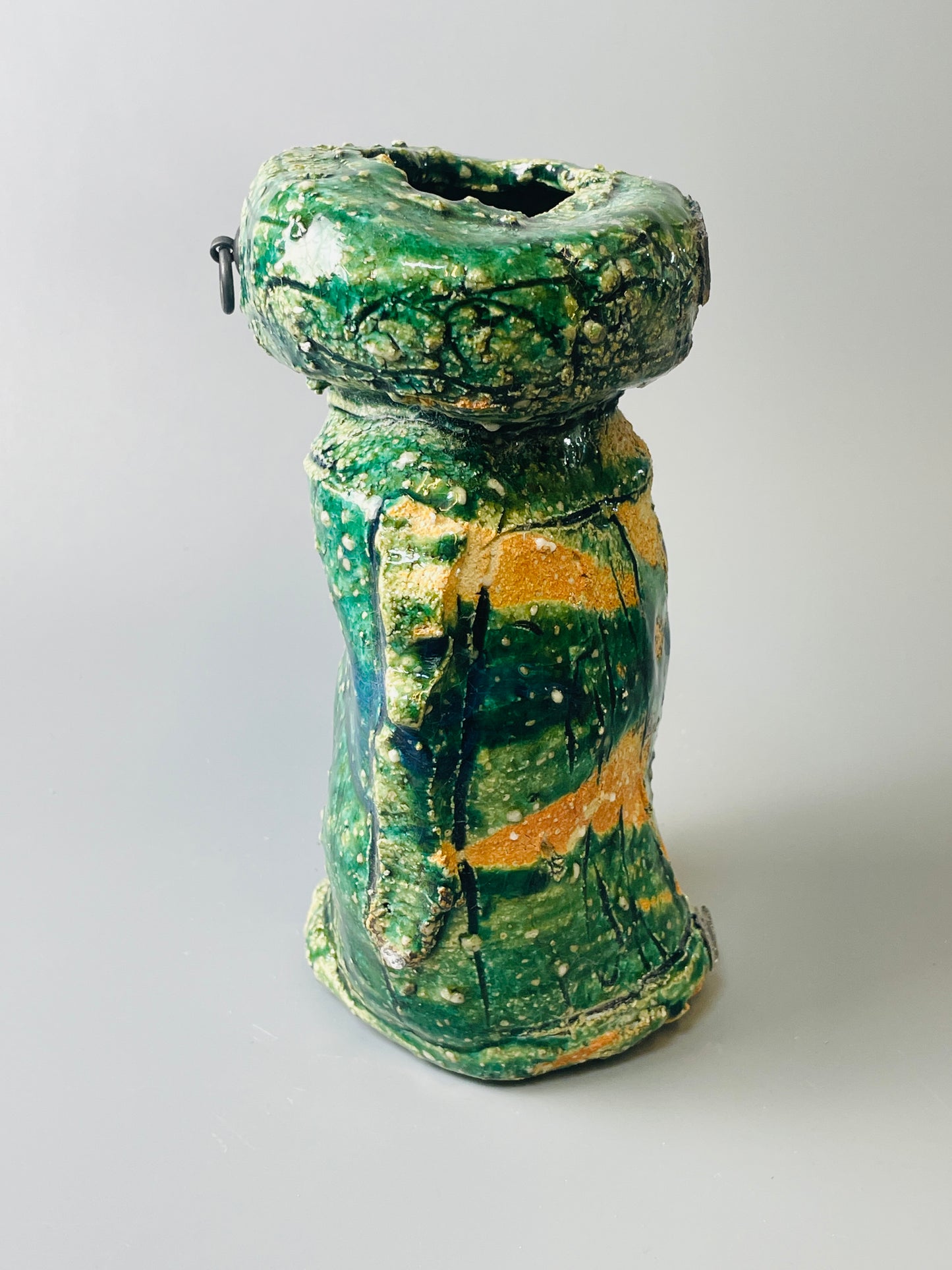 Shiga Oribe hanging kake hanaire, side fired, inclusion body, needle ash, personal marks for AA, A112