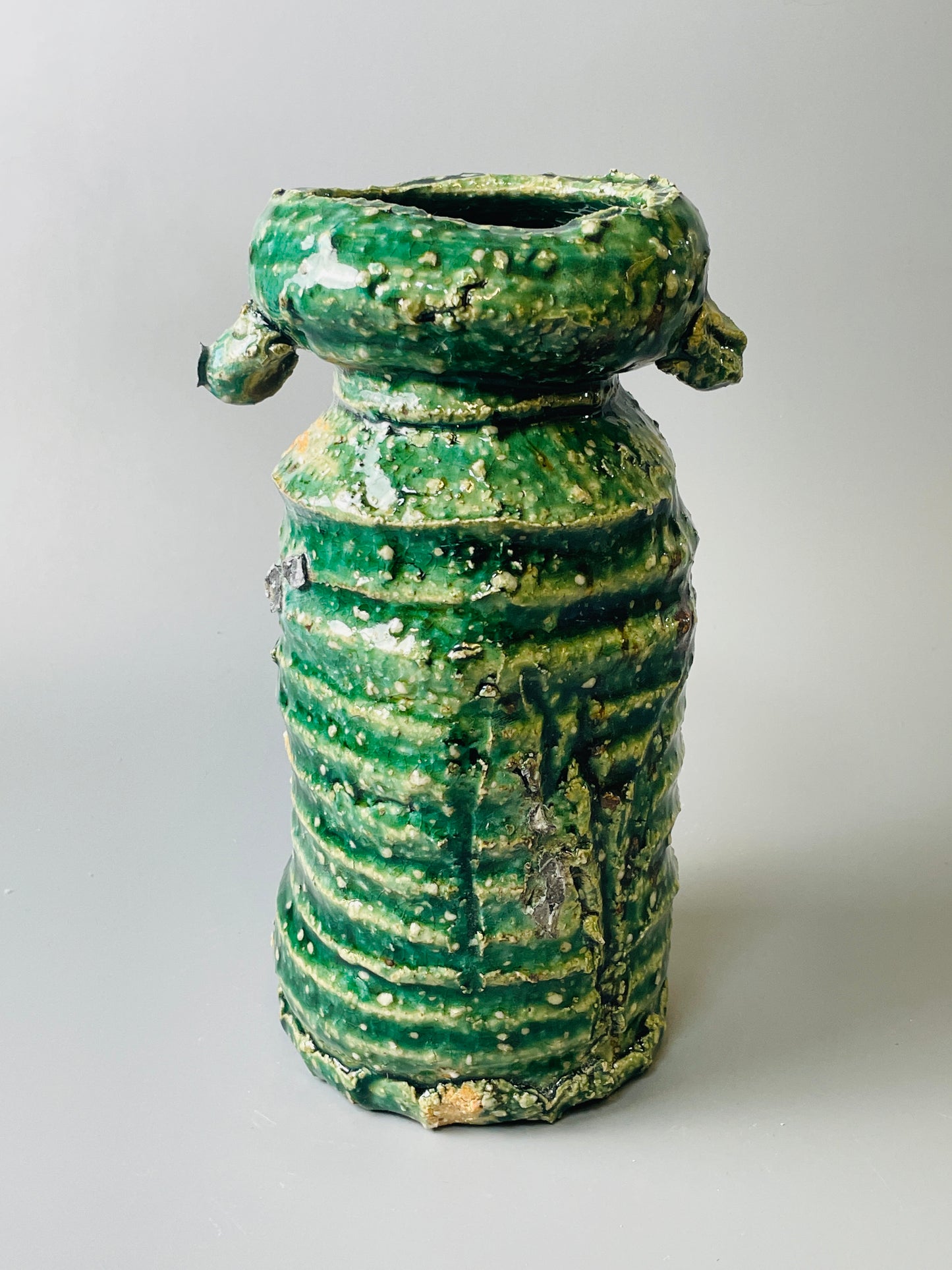 Shiga Oribe hanging kake hanaire, side fired, inclusion body, needle ash, personal marks for AA, A113