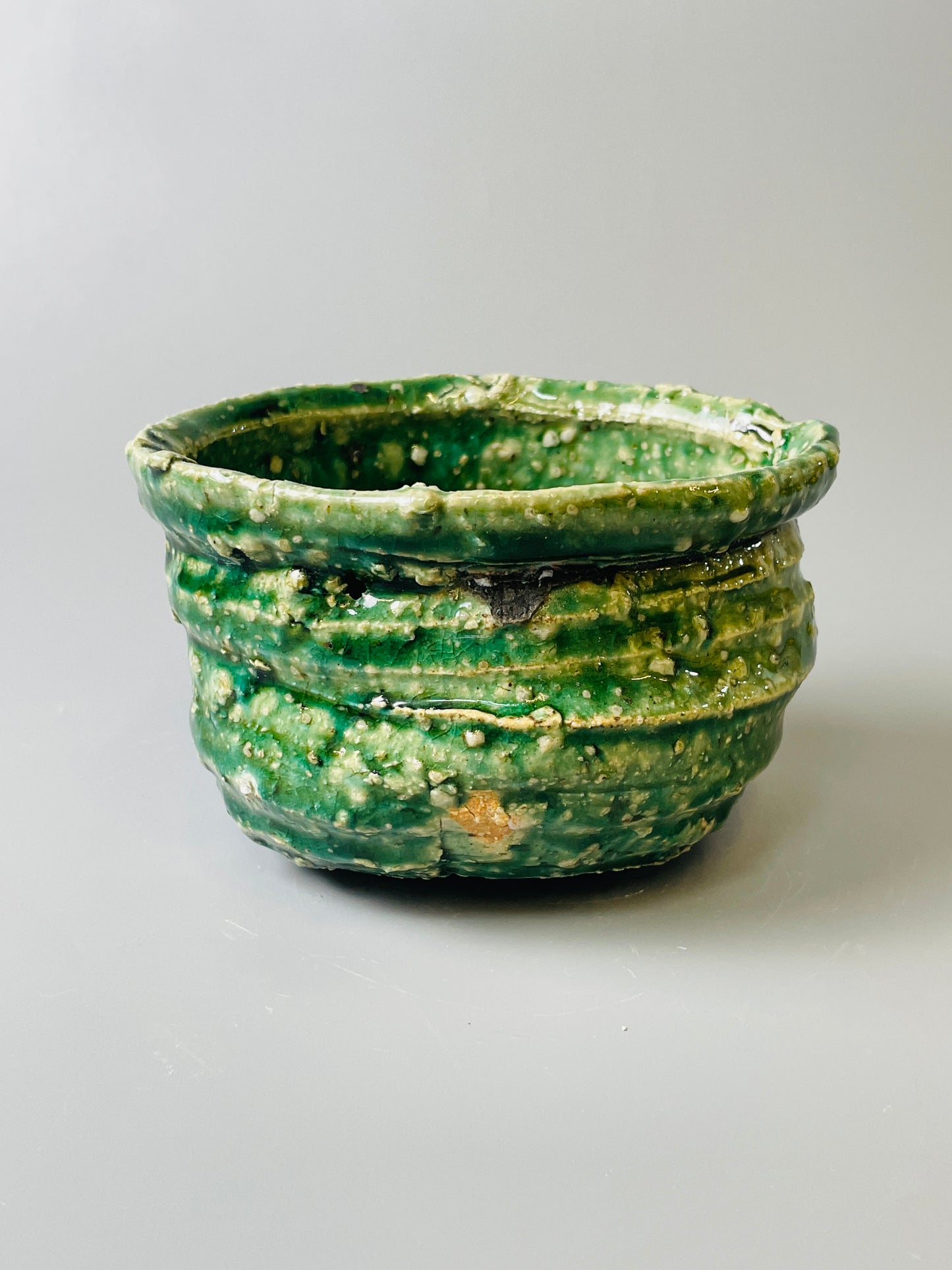 Shiga Oribe chawan, side fired, inclusion body, needle ash, personal marks for AA, A134