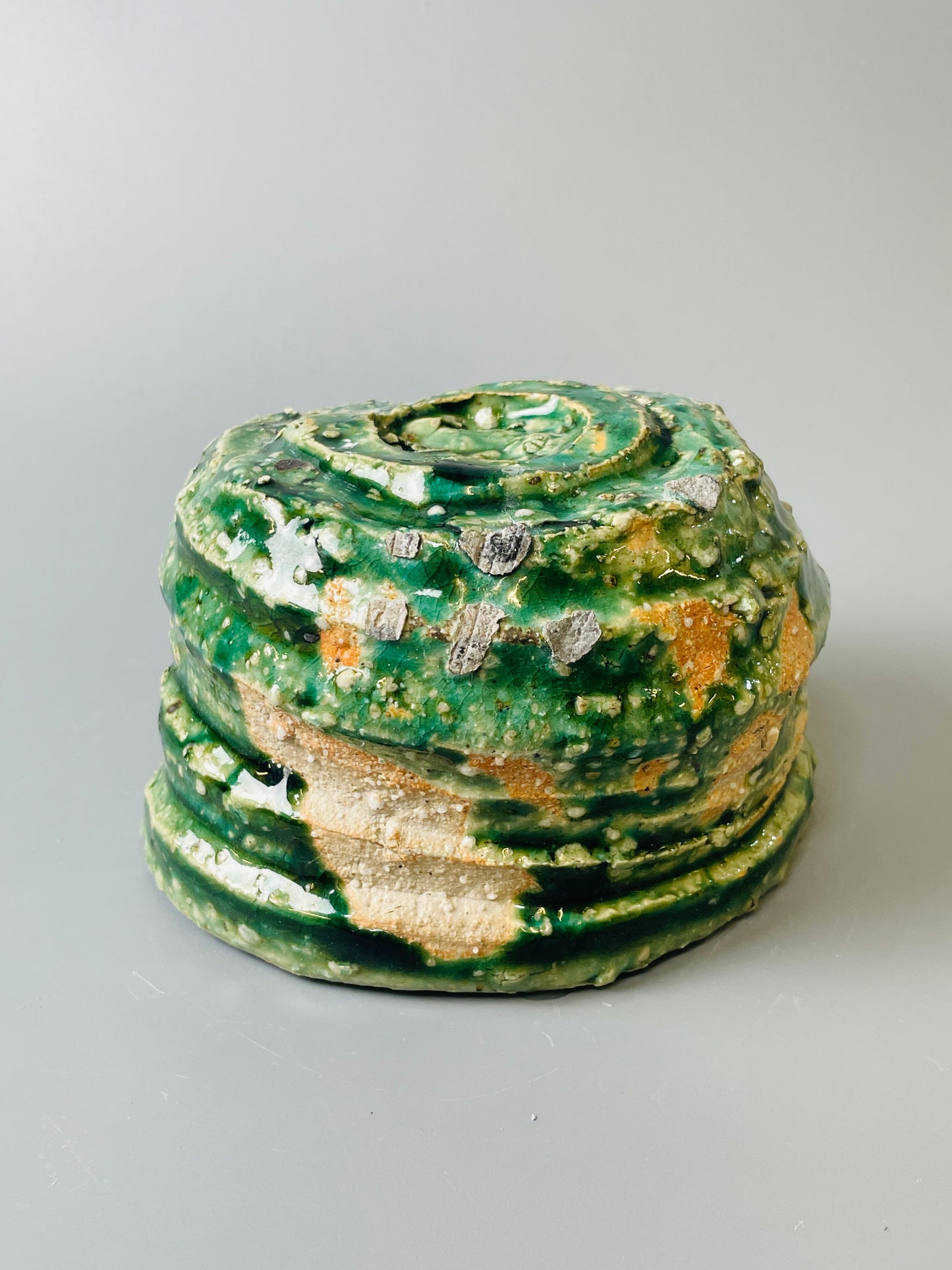 Shiga Oribe chawan, side fired, inclusion body, needle ash, personal marks for AA, A134