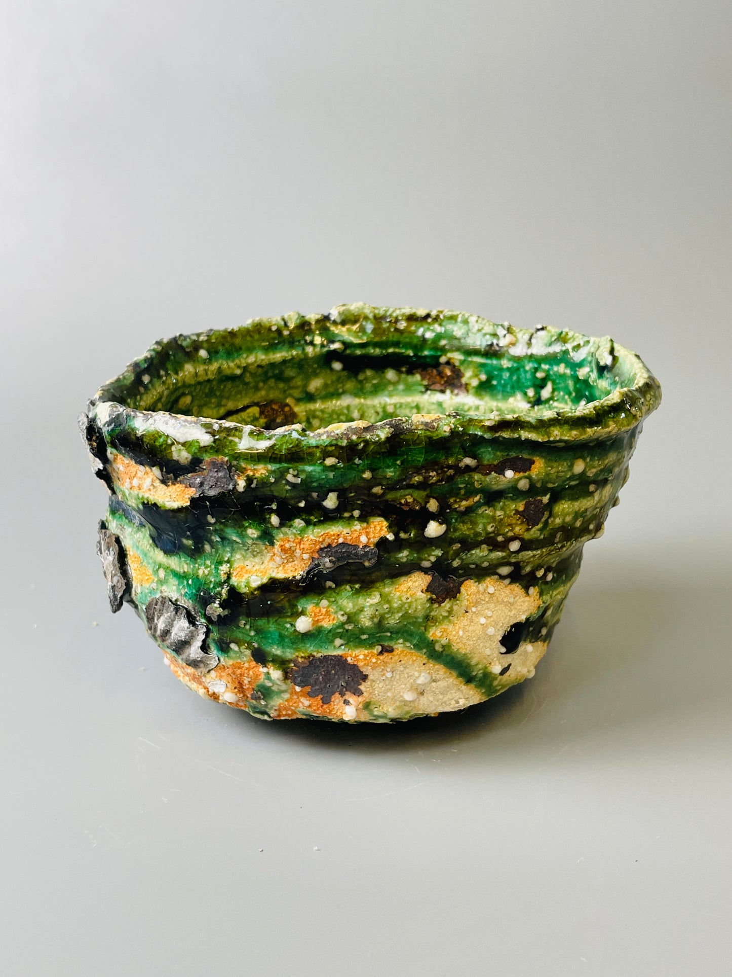 Shiga Oribe chawan, side fired, inclusion body, needle ash, personal marks for AA, A137