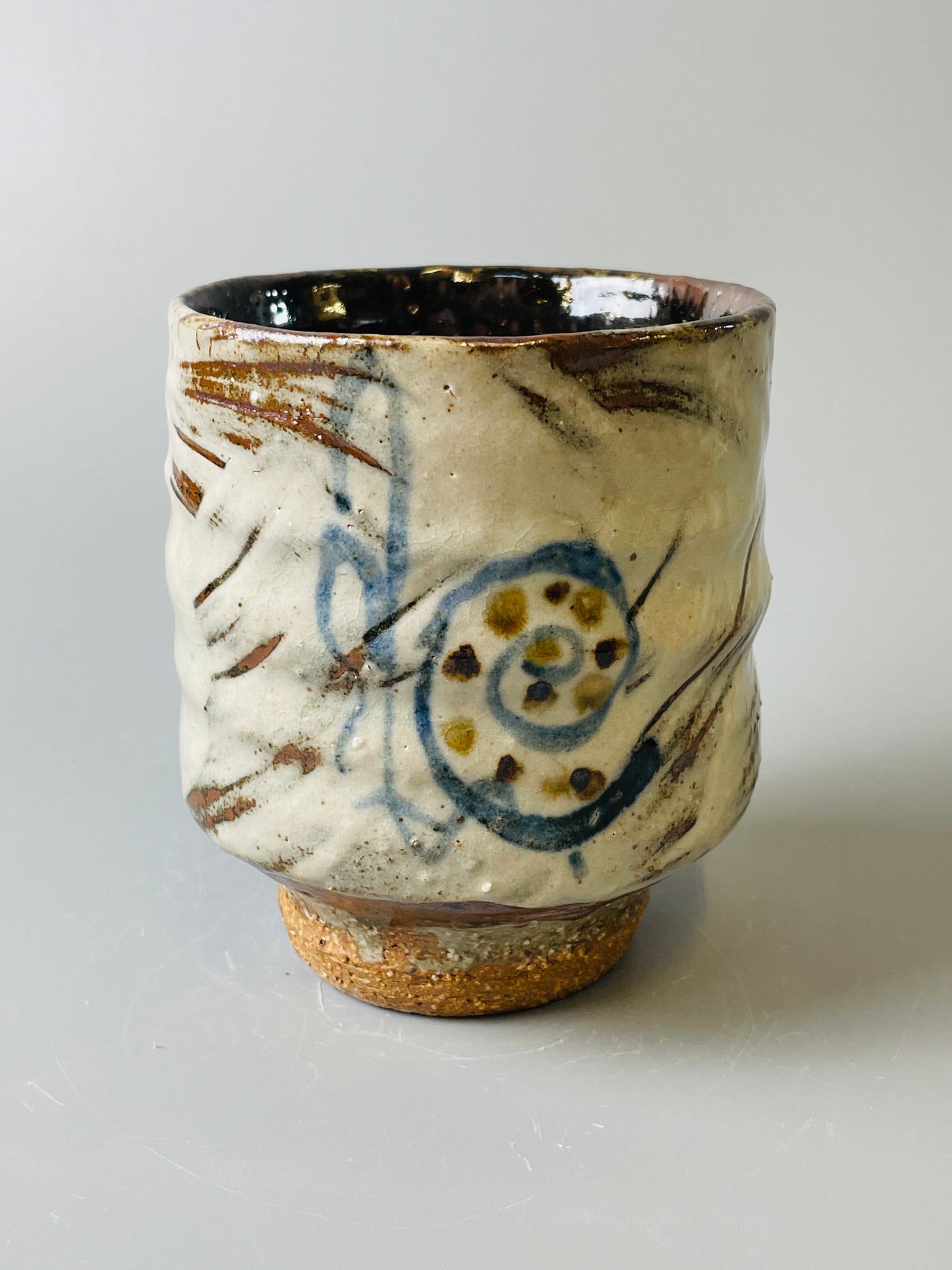 Yunomi, hakeme, cobalt, iron, T681