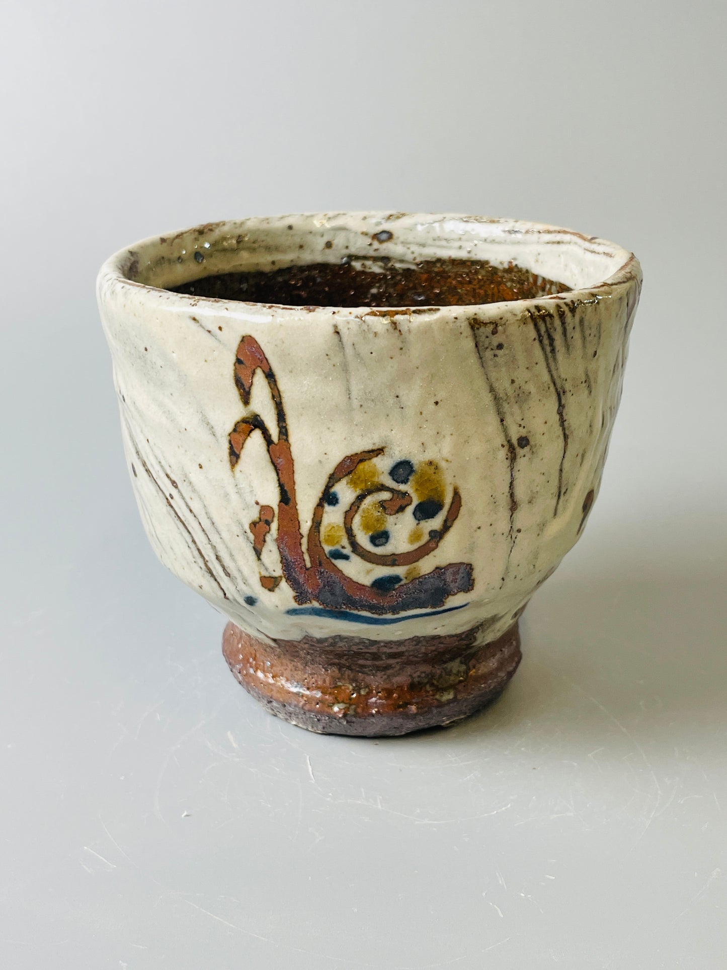 Yunomi, hakeme, cobalt, iron, T685