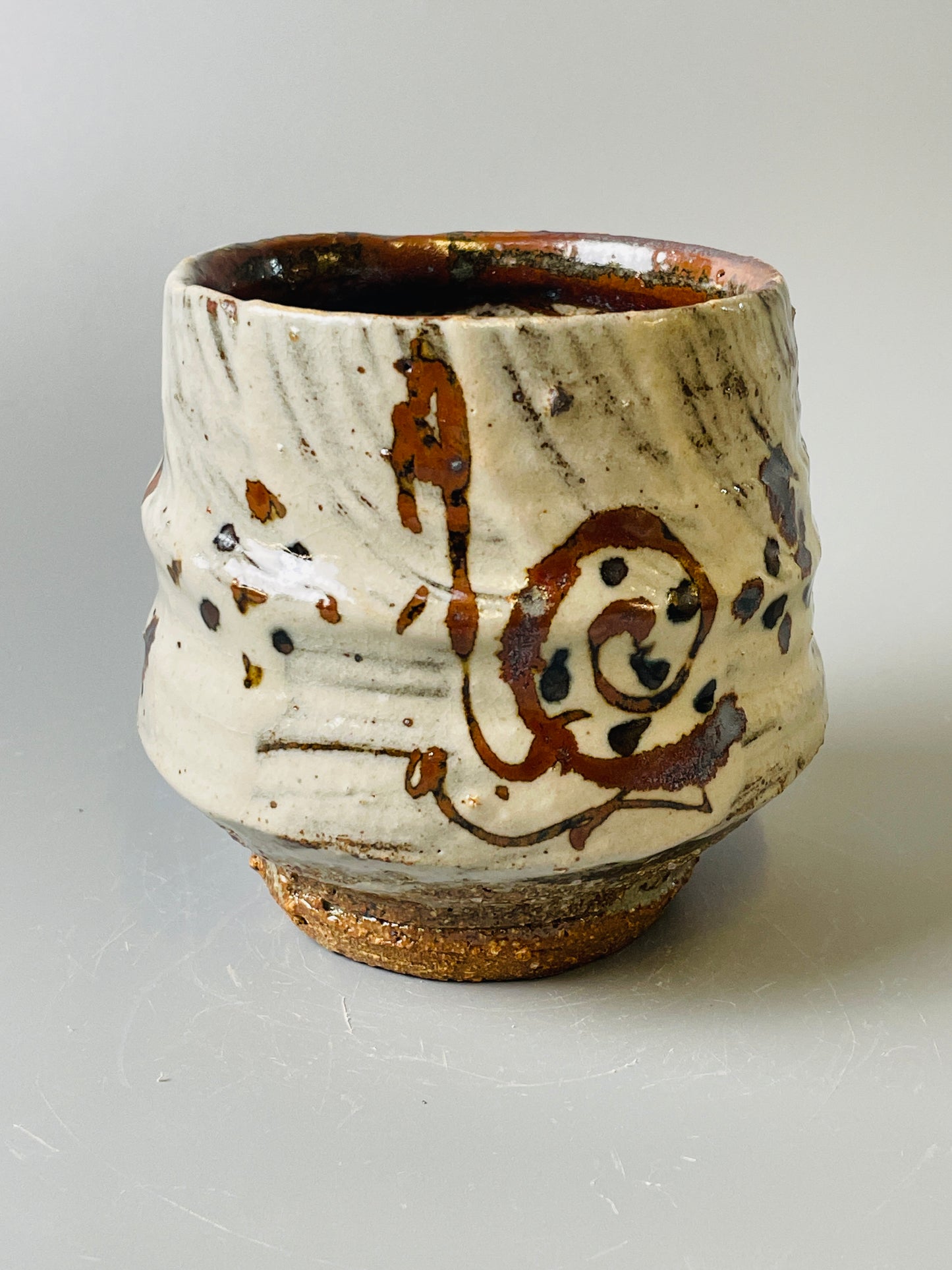 Yunomi, hakeme, cobalt, iron, T705