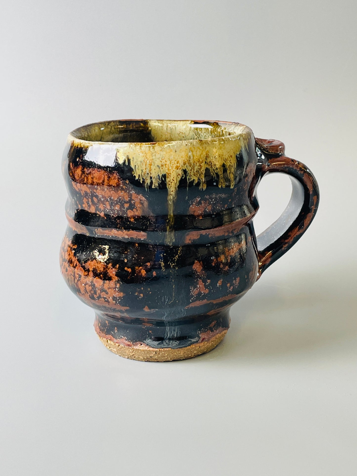 Mug, footed, temmoku, nuka, T833