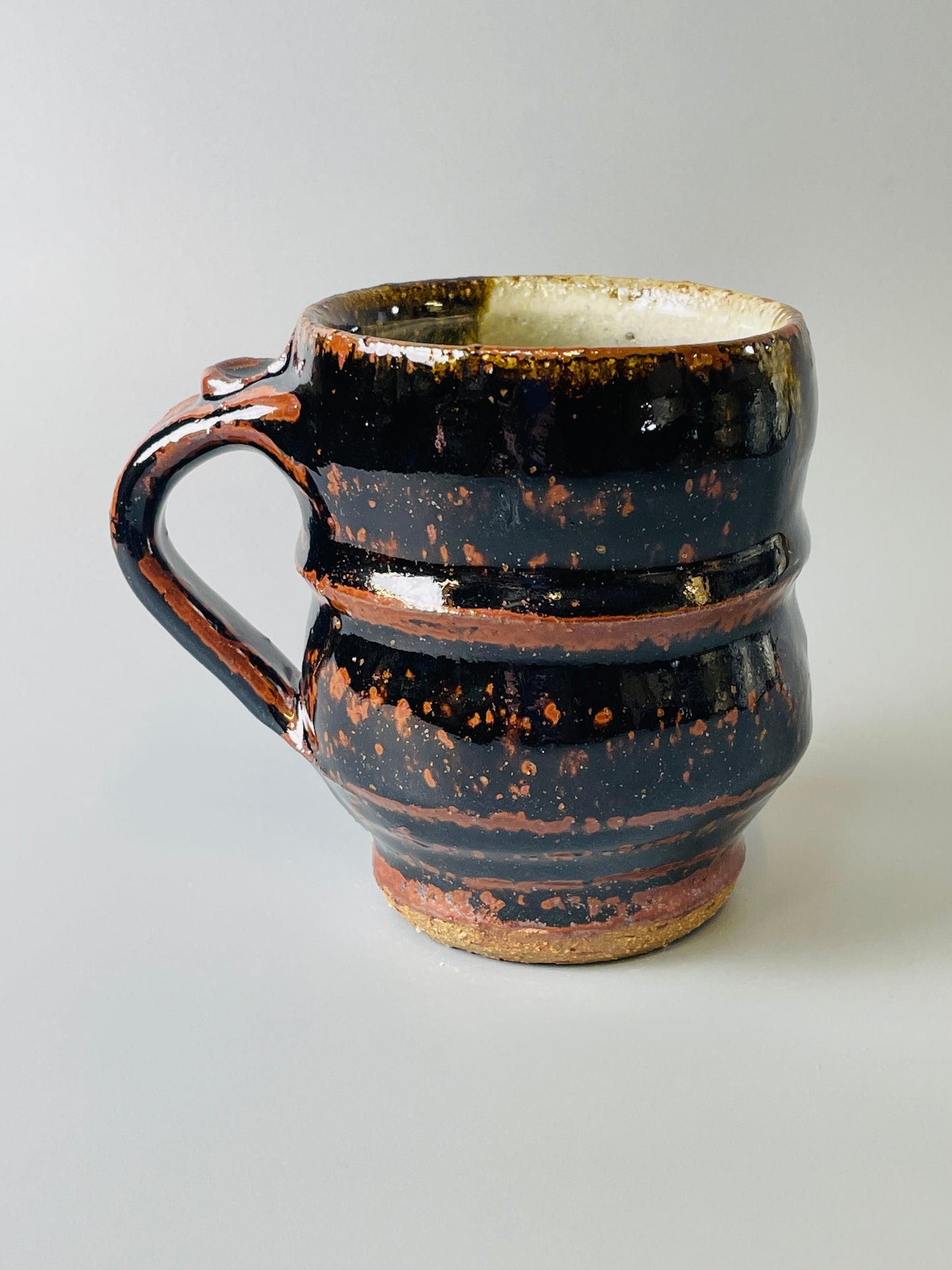 Mug, footed, temmoku, nuka, T837