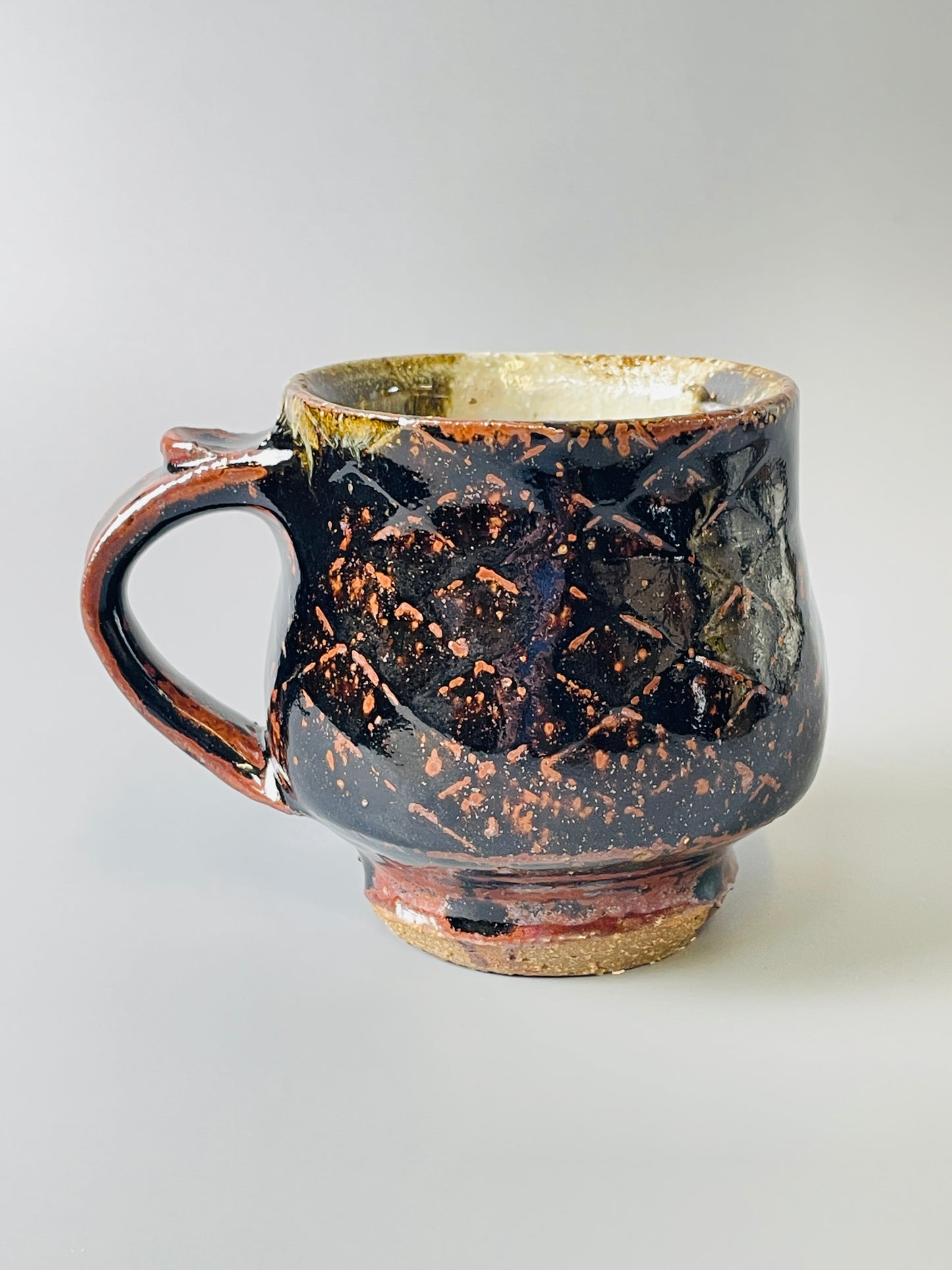 Mug, footed, temmoku, nuka, T839