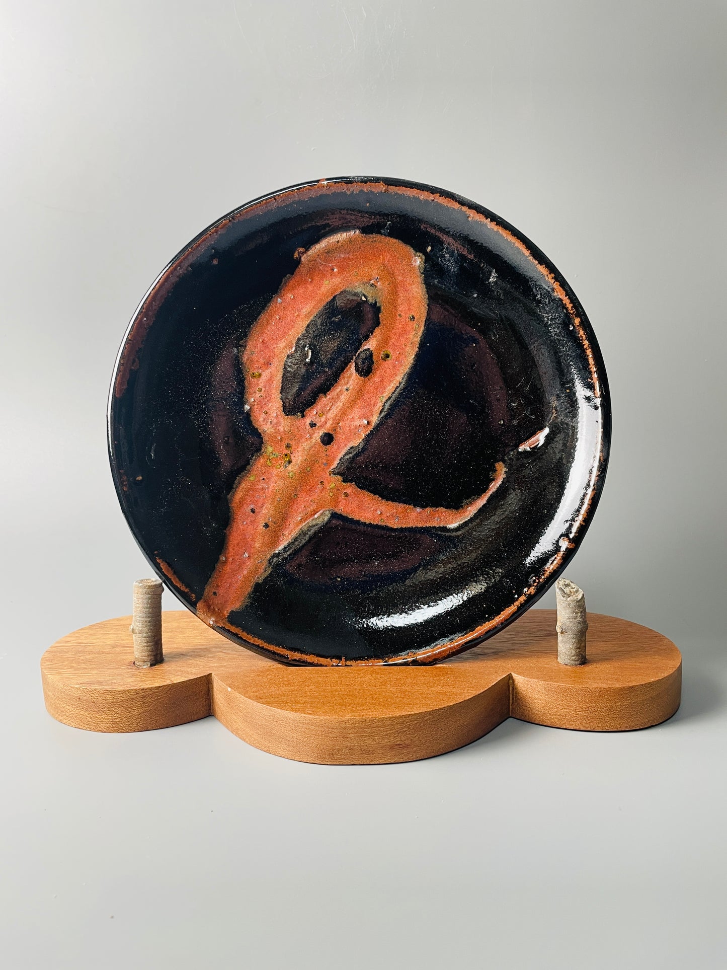 Small plate, 22cm dia., temmoku, kaki, T913