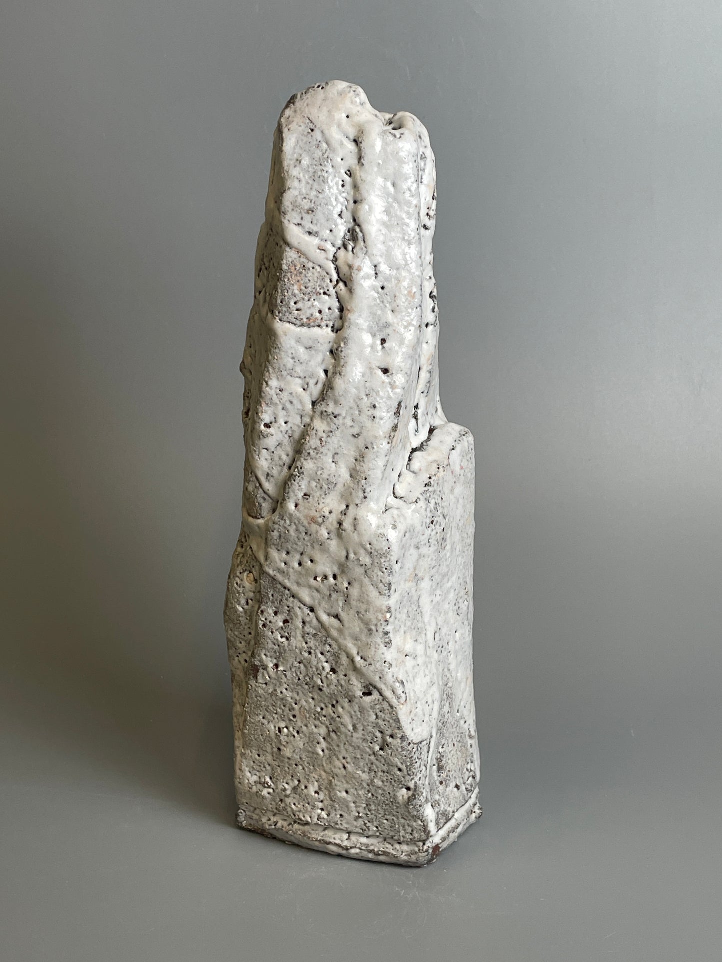 A cut-sided 'mentori' hagi hanaire flower vase A168