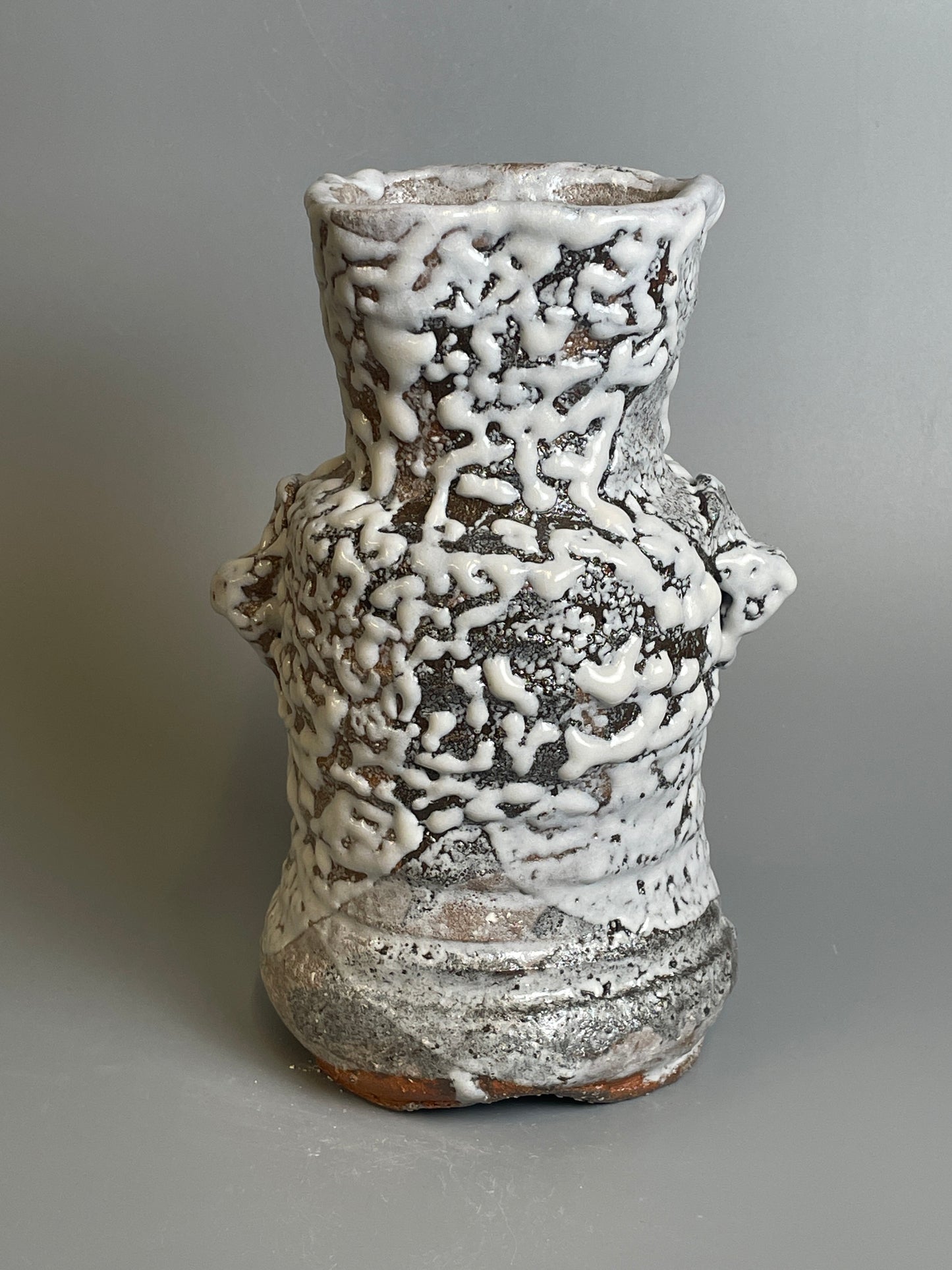 An Oni-Hagi hanaire flower vase A186