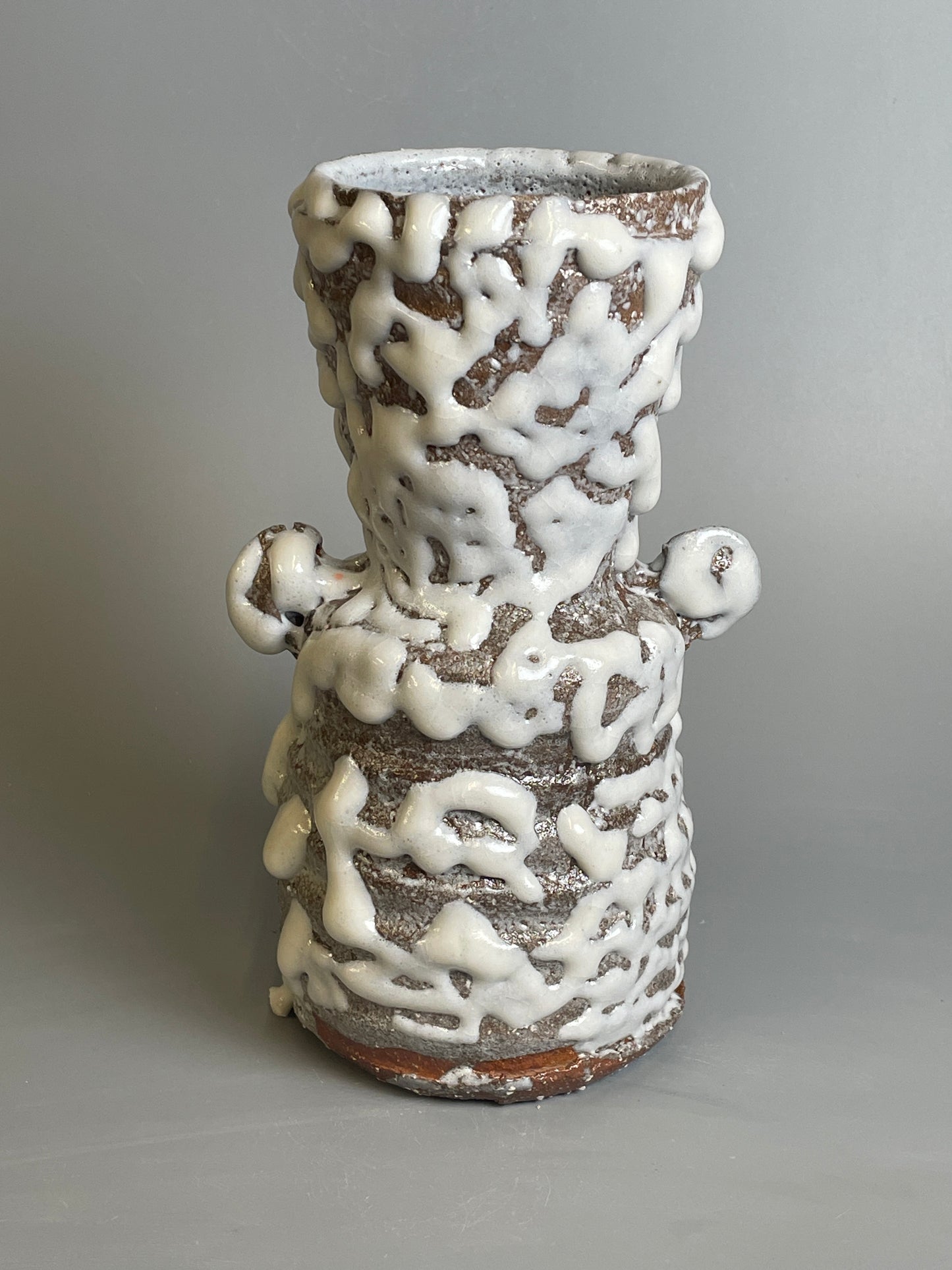 An Oni-Hagi hanaire flower vase A222