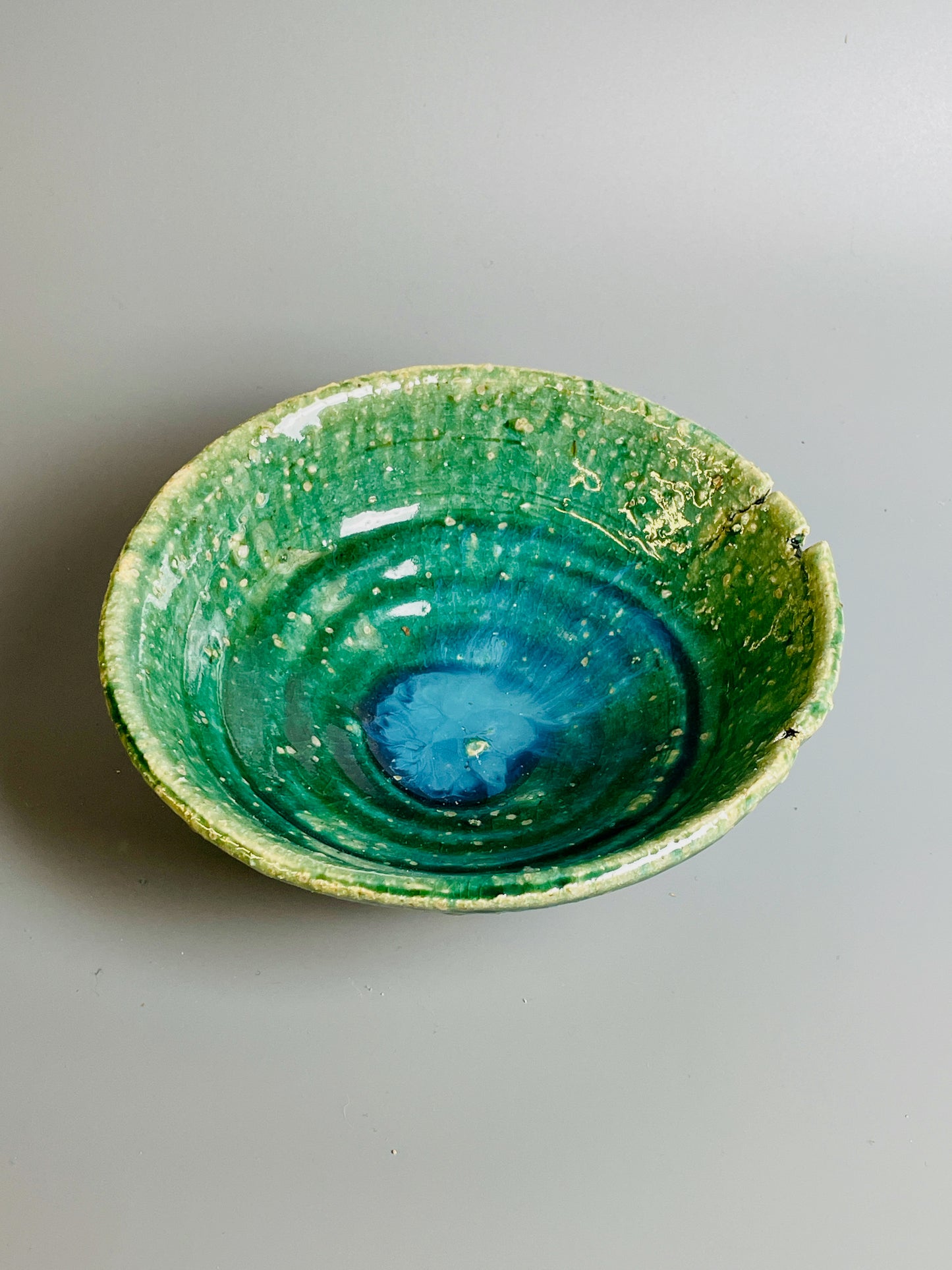 Aaron Angell for Troy Town, an oribe teabowl, feldspathic inclusions, A078