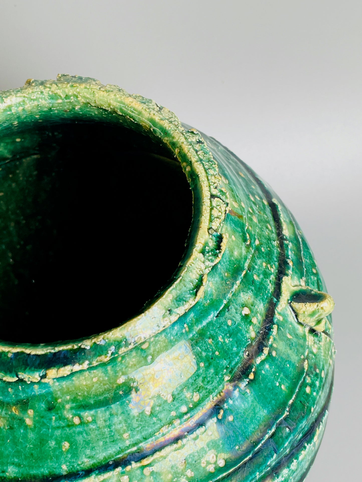 Aaron Angell for Troy Town, an oribe tsubo, feldspathic inclusions, A023