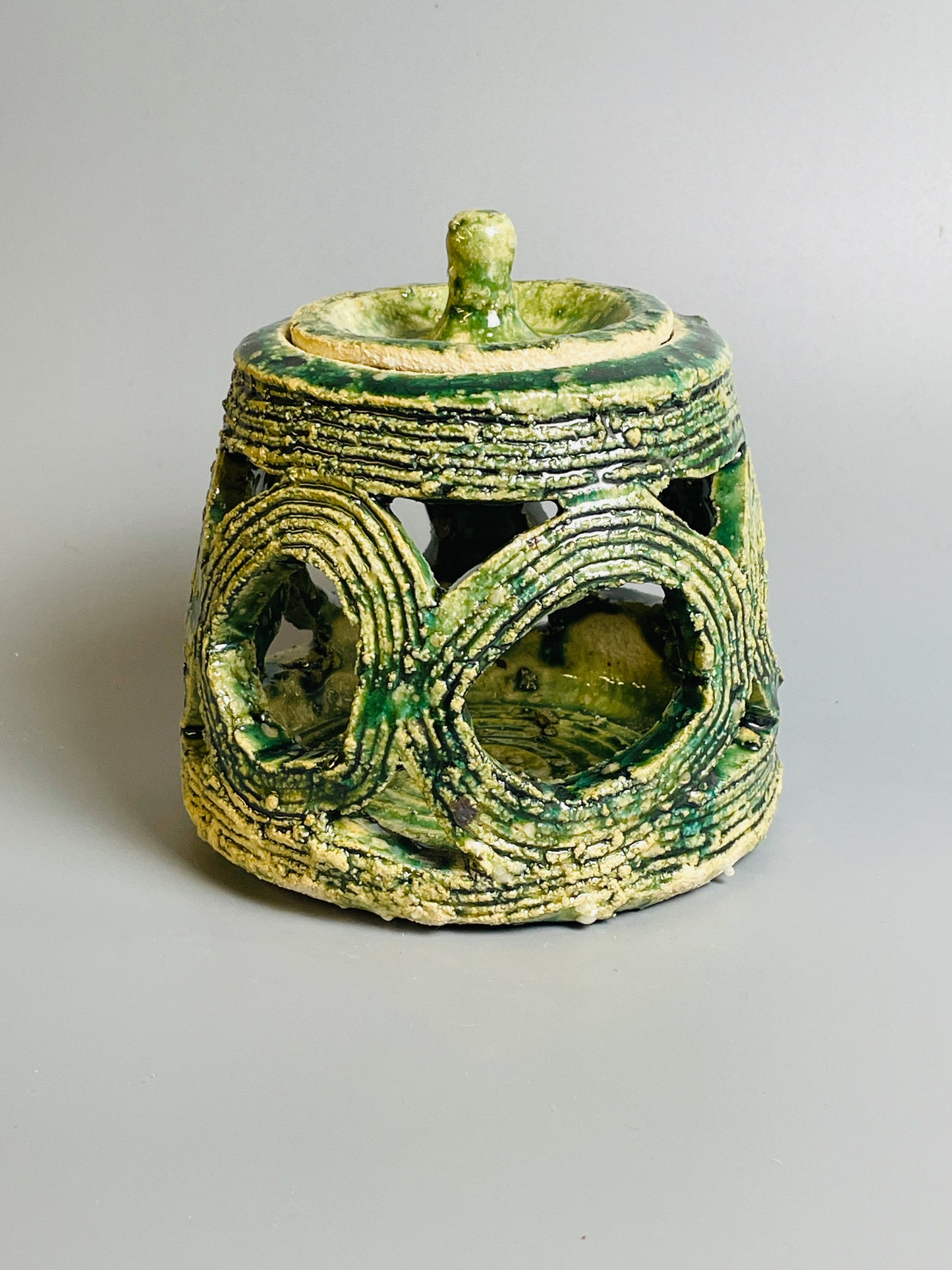 Aaron Angell for Troy Town, an oribe censer for incense, feldspathic inclusions, A046