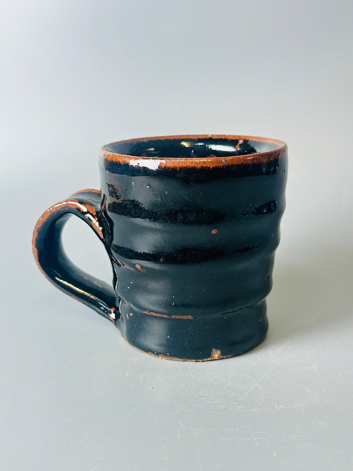 Mug, ridged, temmoku T1634
