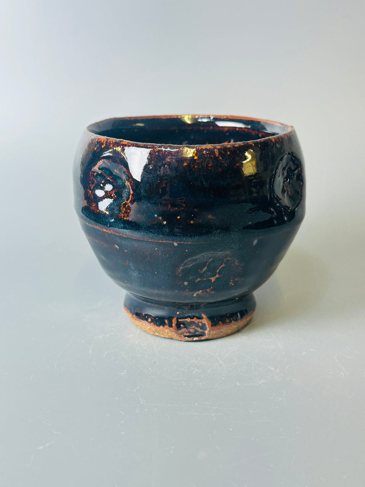Yunomi, stamped, temmoku T1665