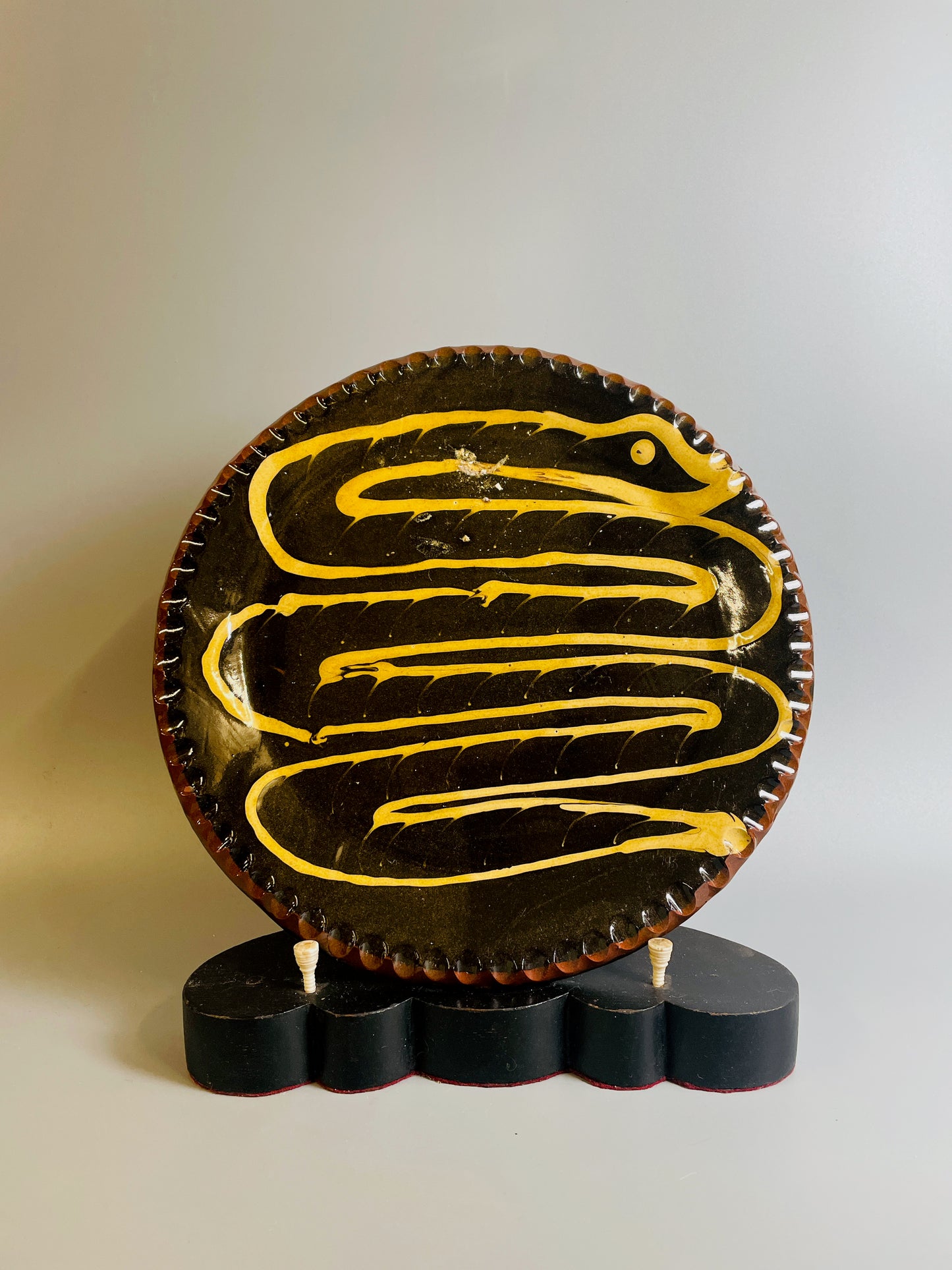 Slipware plate, SW08