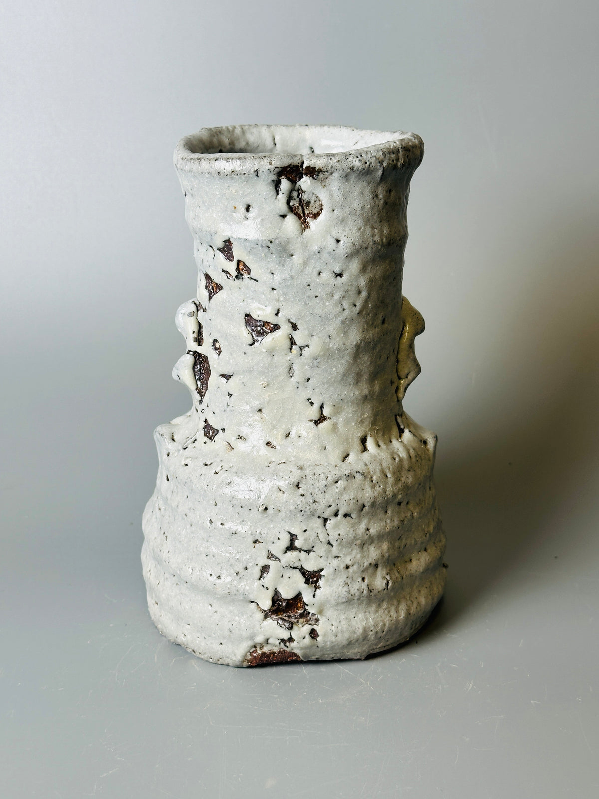 Oni-hagi hanaire flower vase A370