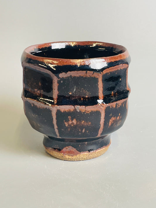 Yunomi, faceted, temmoku, T1003