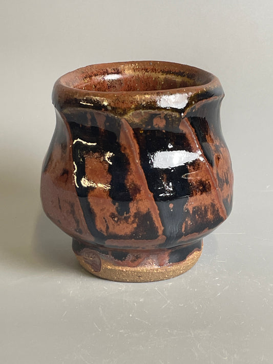 Yunomi, faceted, temmoku, T1038