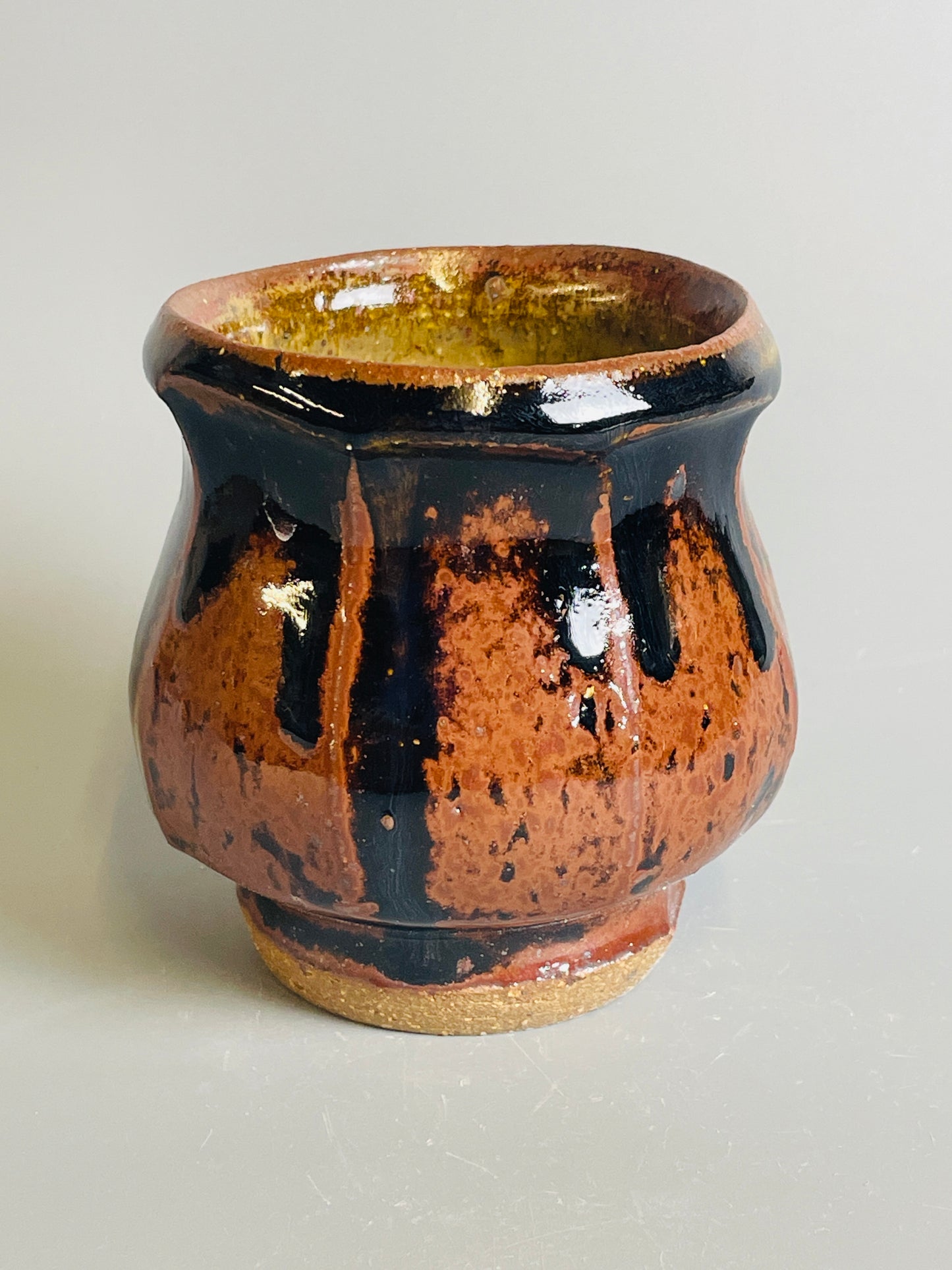 Yunomi, faceted, temmoku, ash, T1046