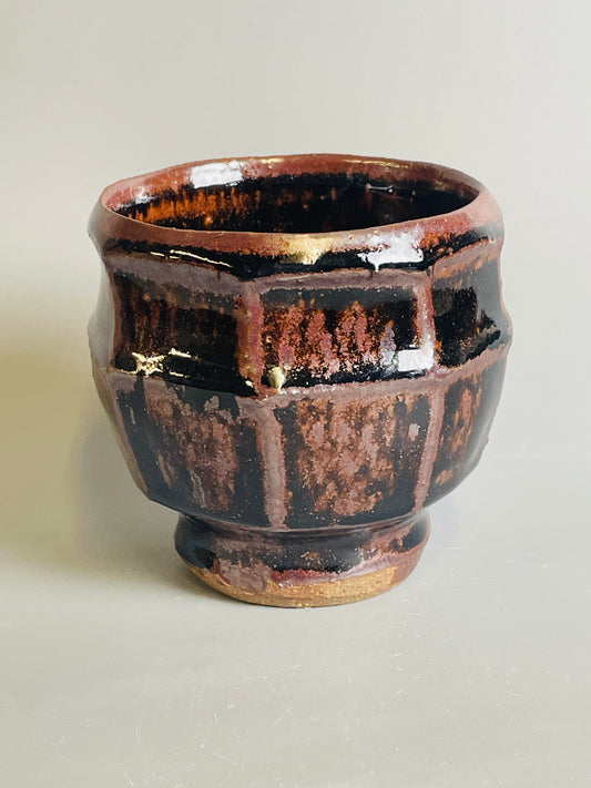 Yunomi,, faceted, temmoku T1077