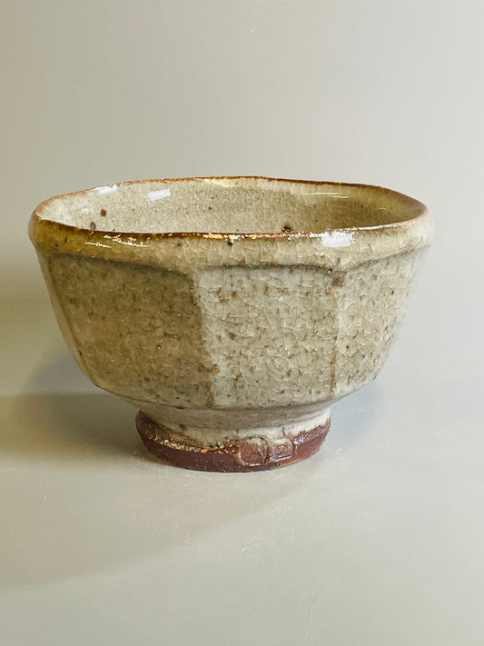 Bowl, faceted, shino, T1339