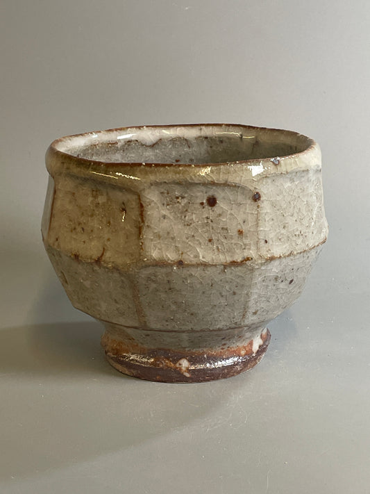 Bowl, faceted, shino T1345