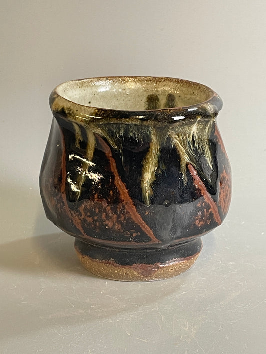 Yunomi, faceted, temmoku, nuka, T1424