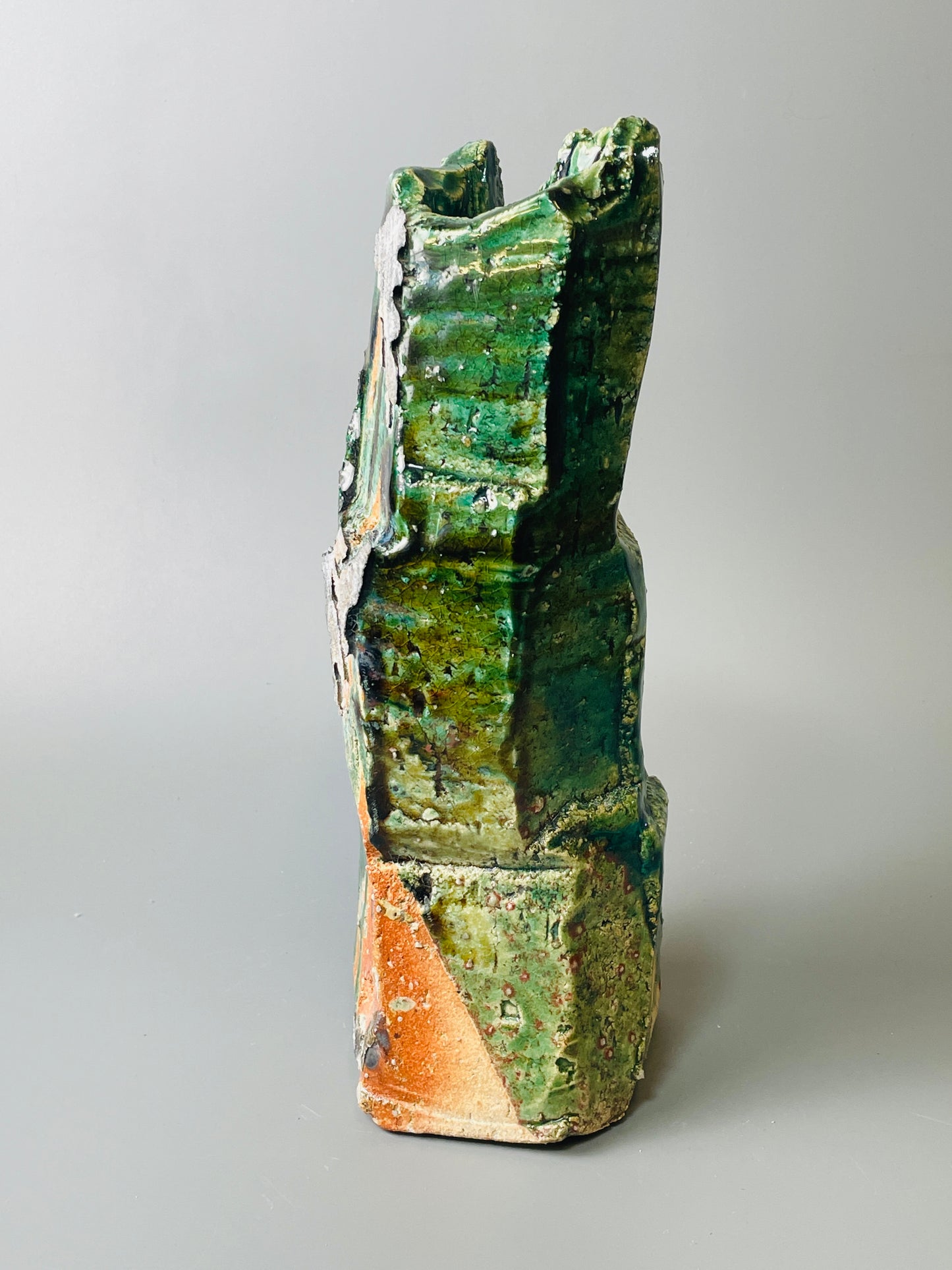 Shiga Oribe mentori hanaire, side fired, inclusion body, needle ash, personal marks for AA, A114
