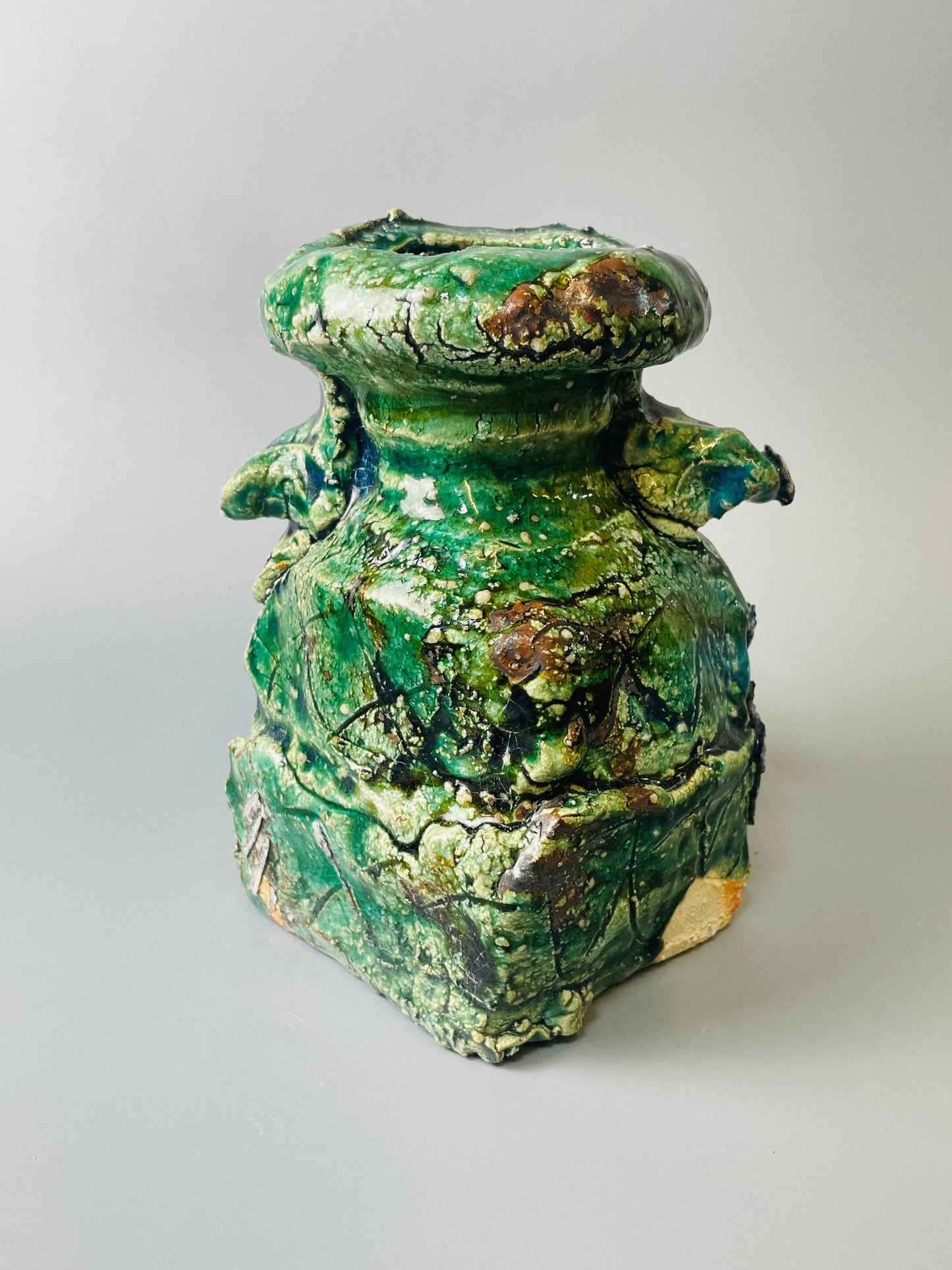 Shiga Oribe hanaire, side fired, inclusion body, needle ash, personal marks for AA, A119