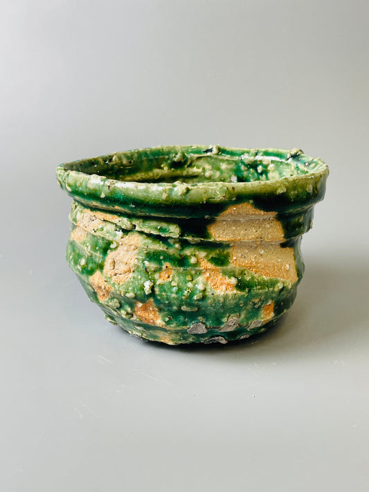 Shiga Oribe chawan, side fired, inclusion body, needle ash, personal marks for AA, A134