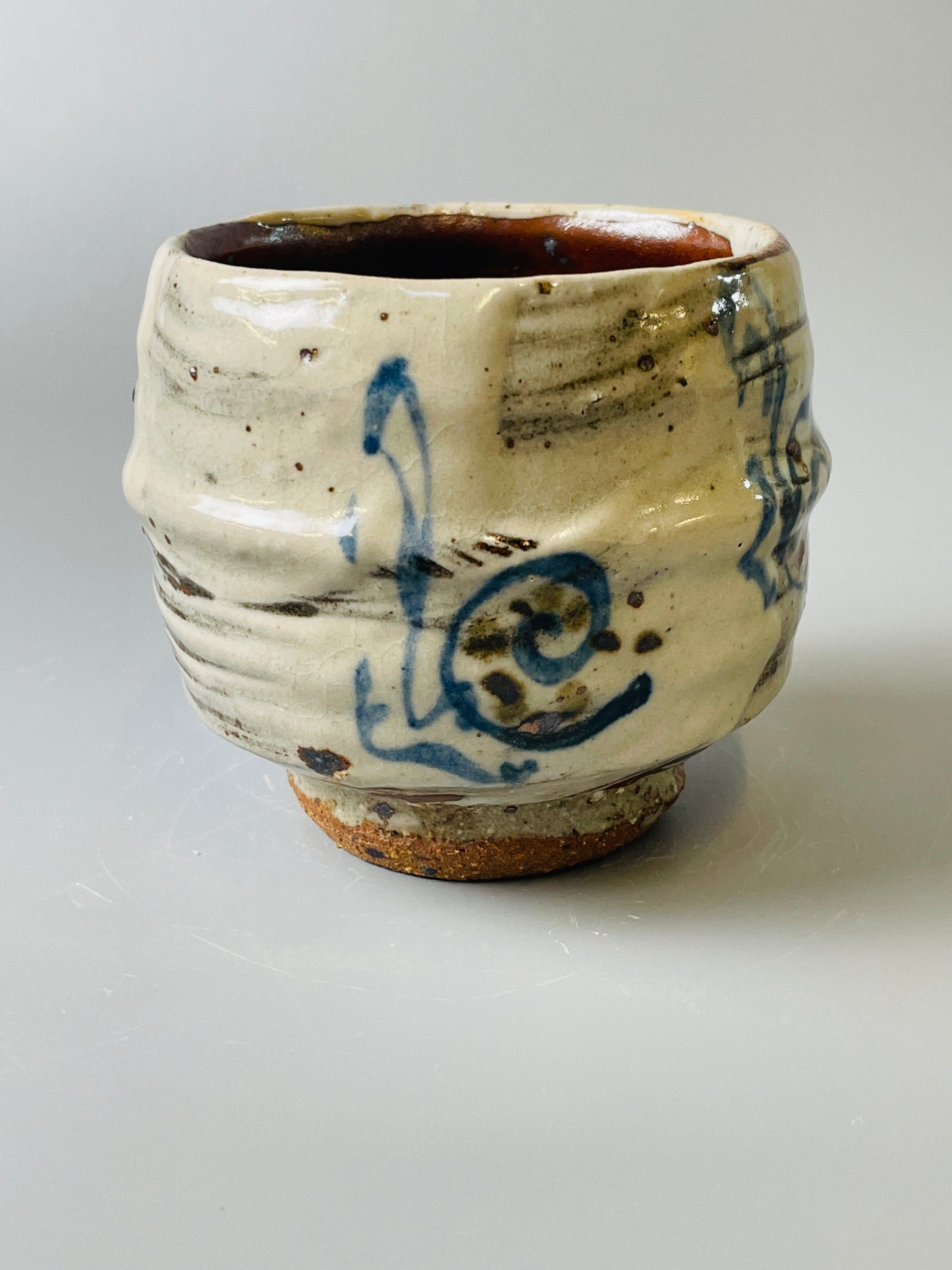 Yunomi, hakeme, cobalt, iron, T678