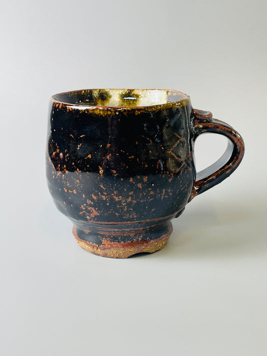 Mug, footed, temmoku, nuka, T838