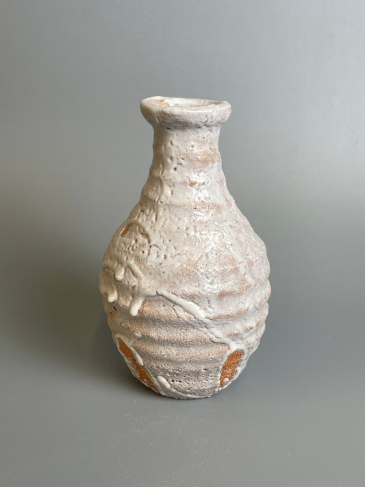 A larger hagi tokkuri or bud vase A156