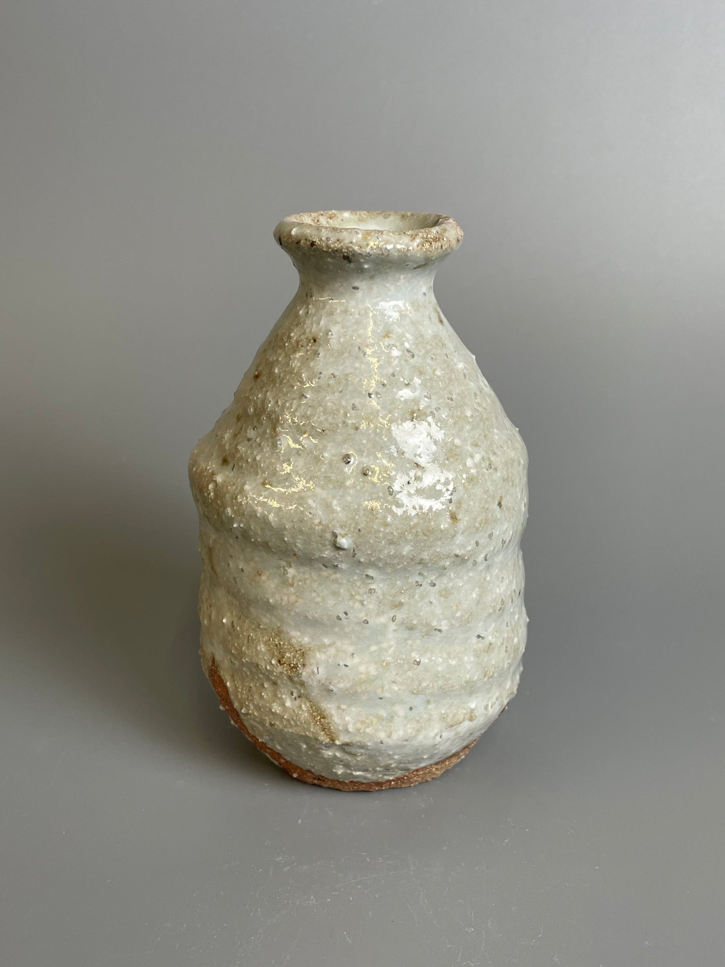 A hagi tokkuri or bud vase A157