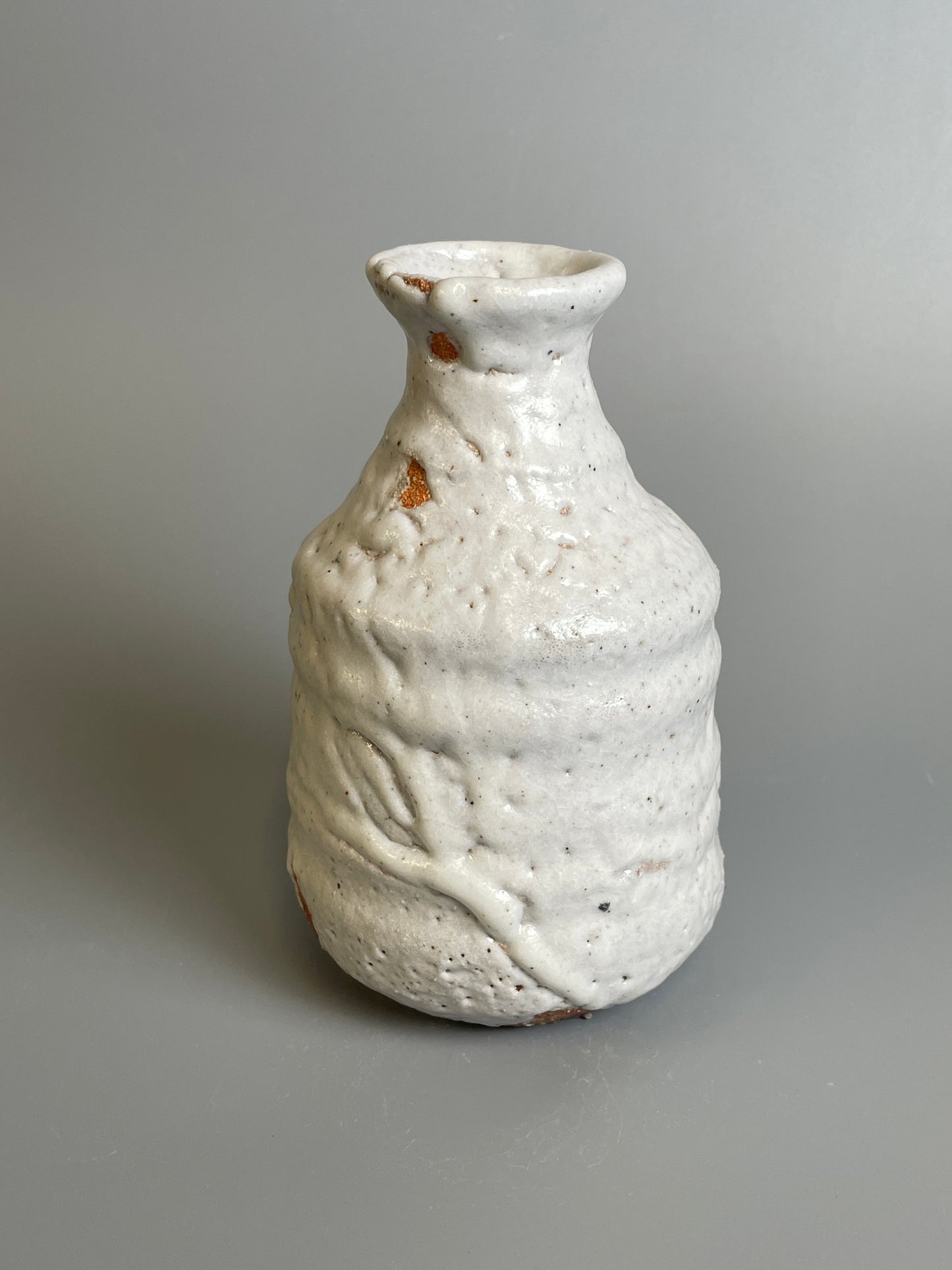 A hagi tokkuri or bud vase A160