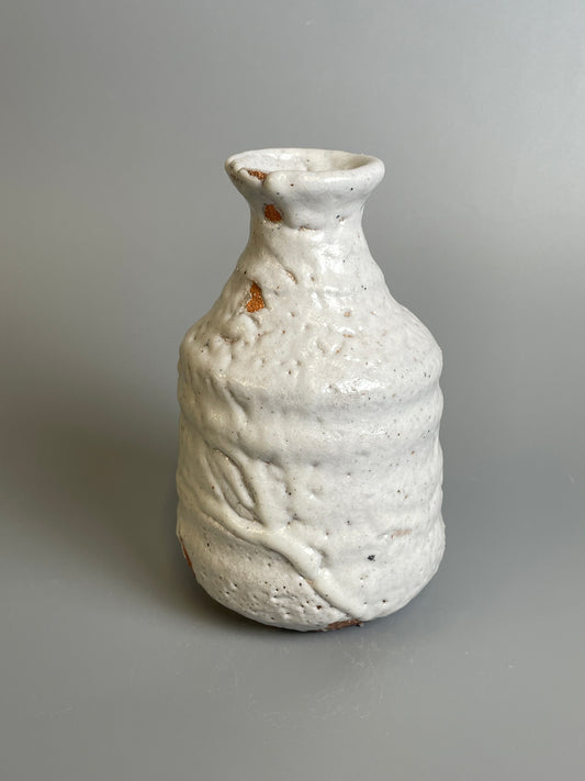 A hagi tokkuri or bud vase A160